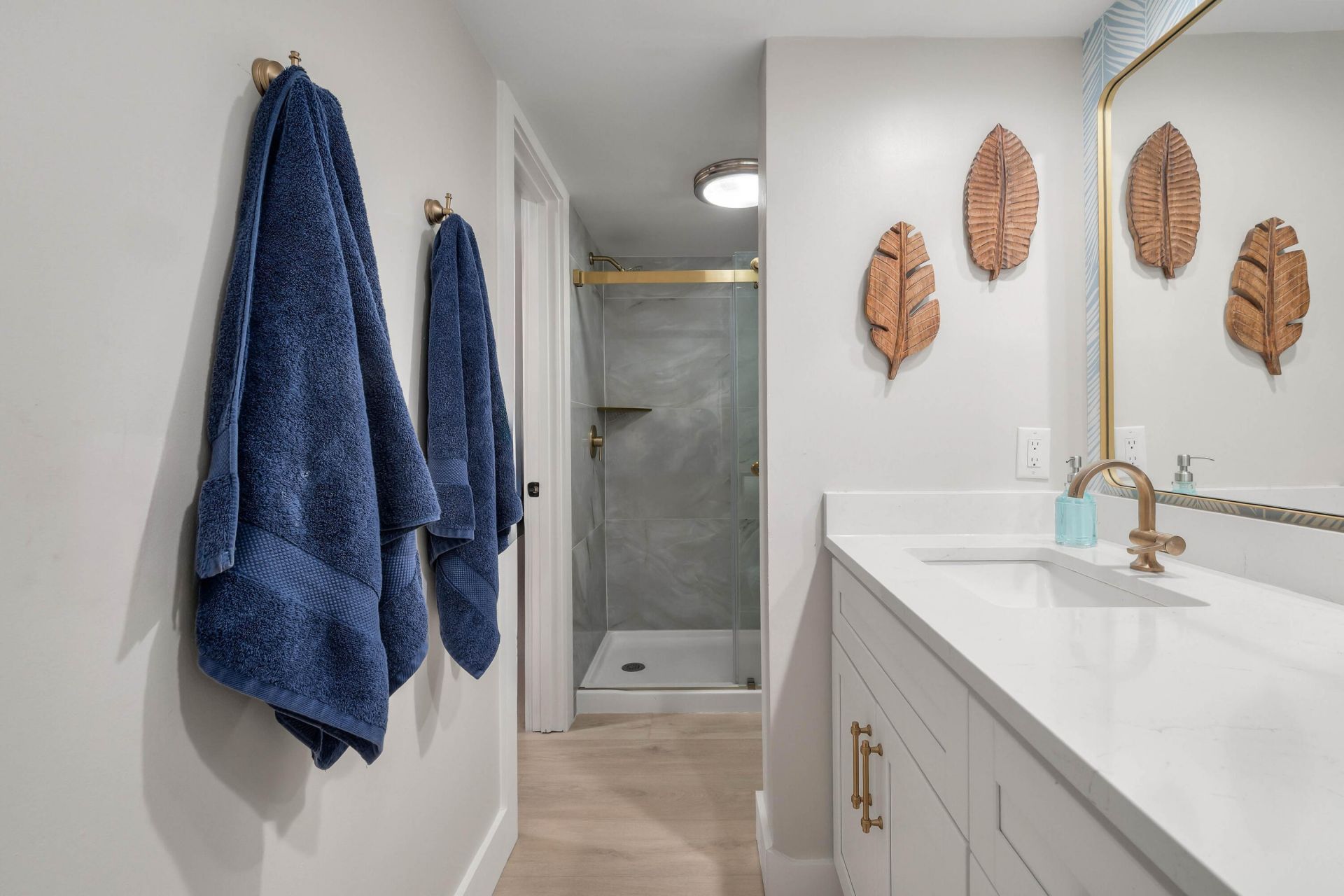 1617 Live Oak Park Photo 9