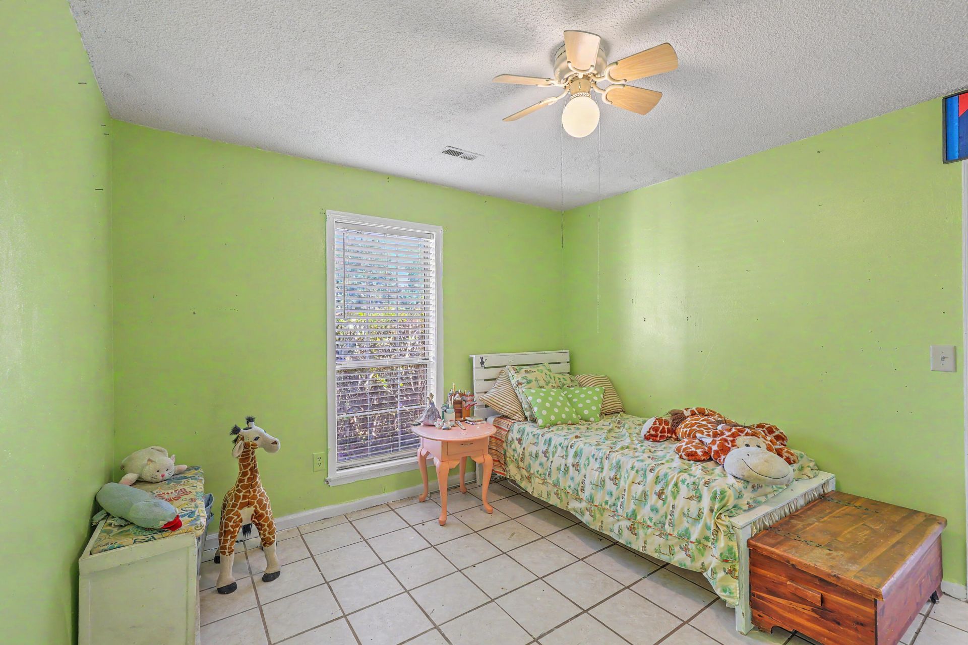 119 Single Tree Court Photo 35