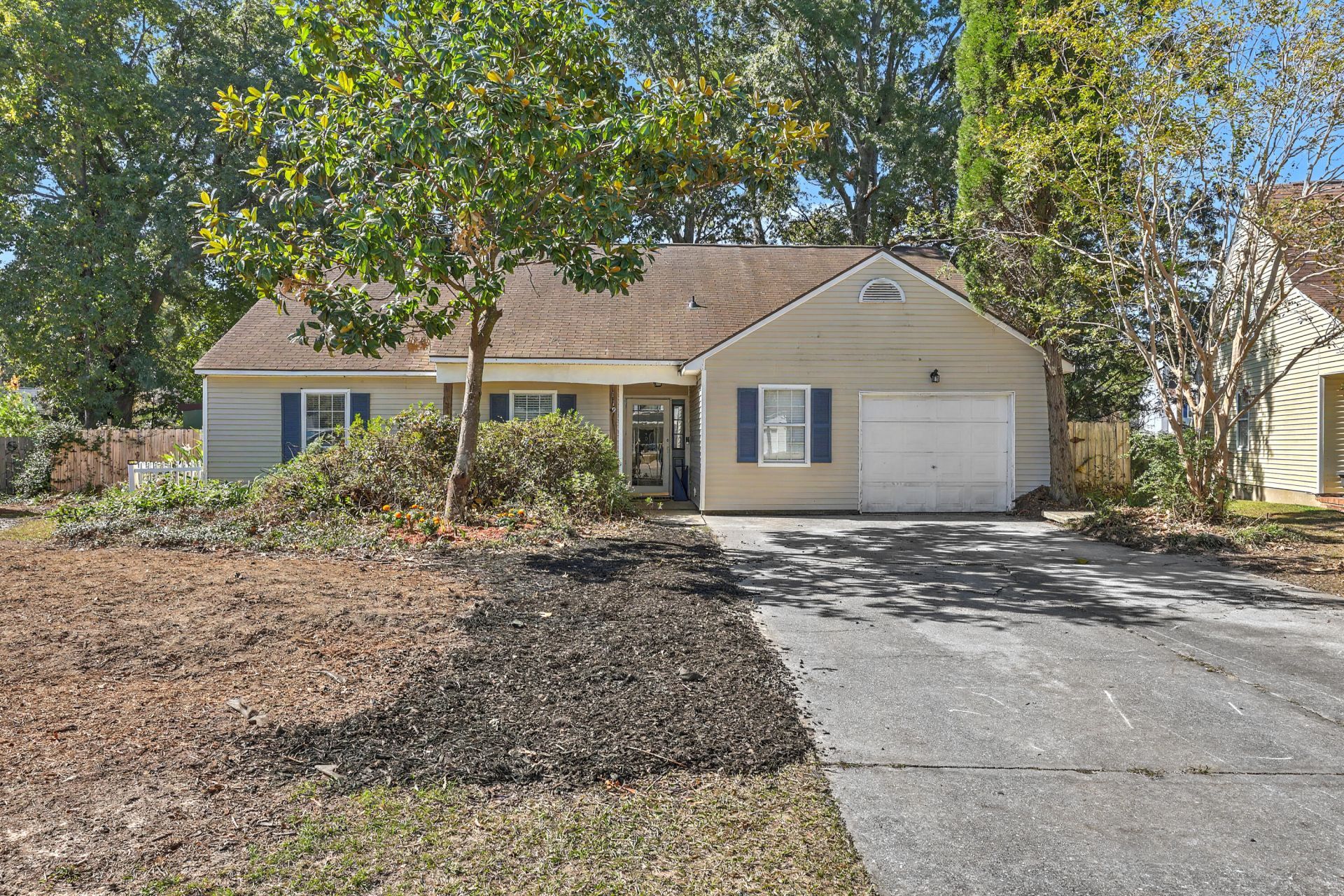 119 Single Tree Court Photo 40