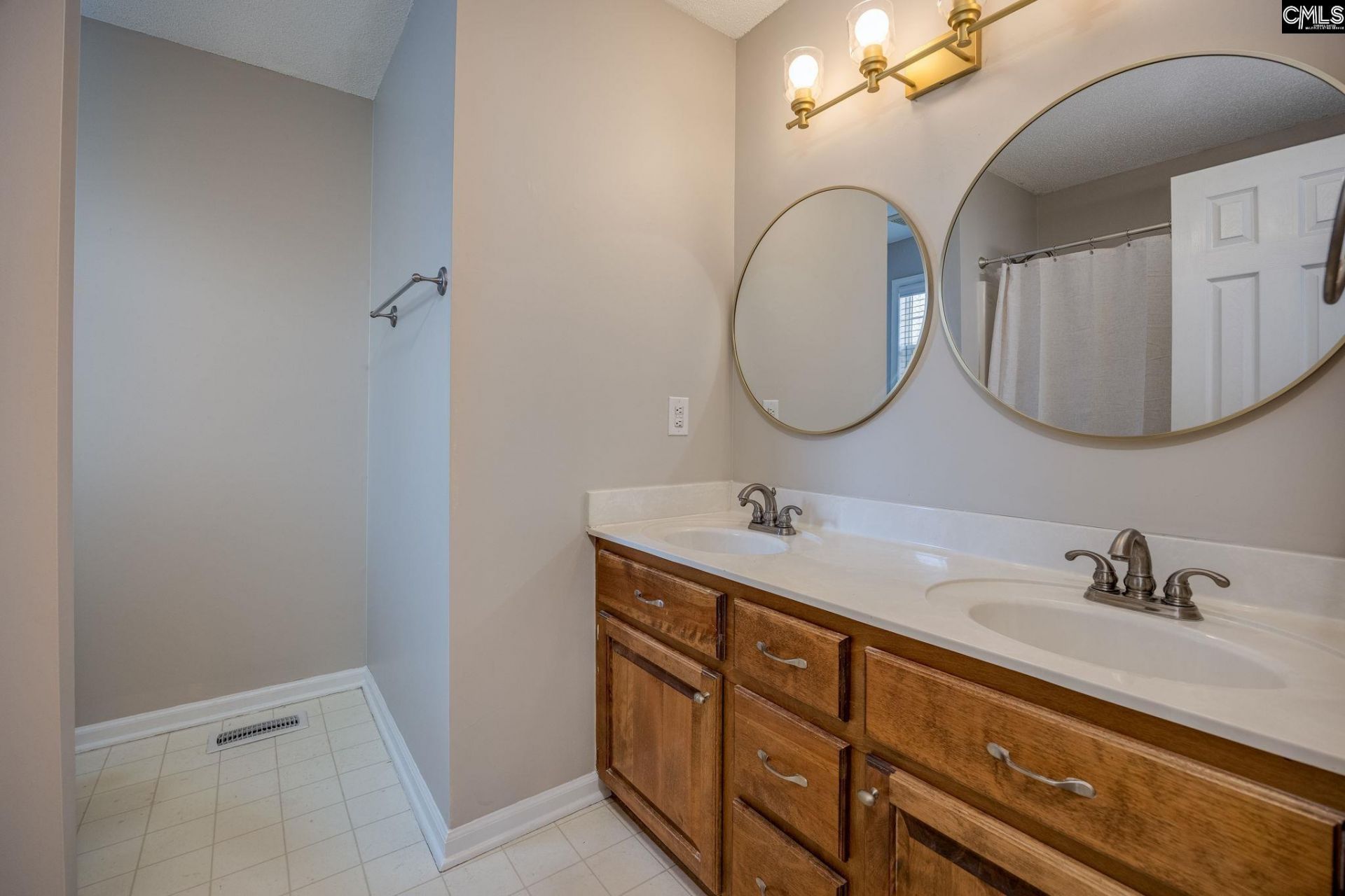 108 Colony Court  Photo 14