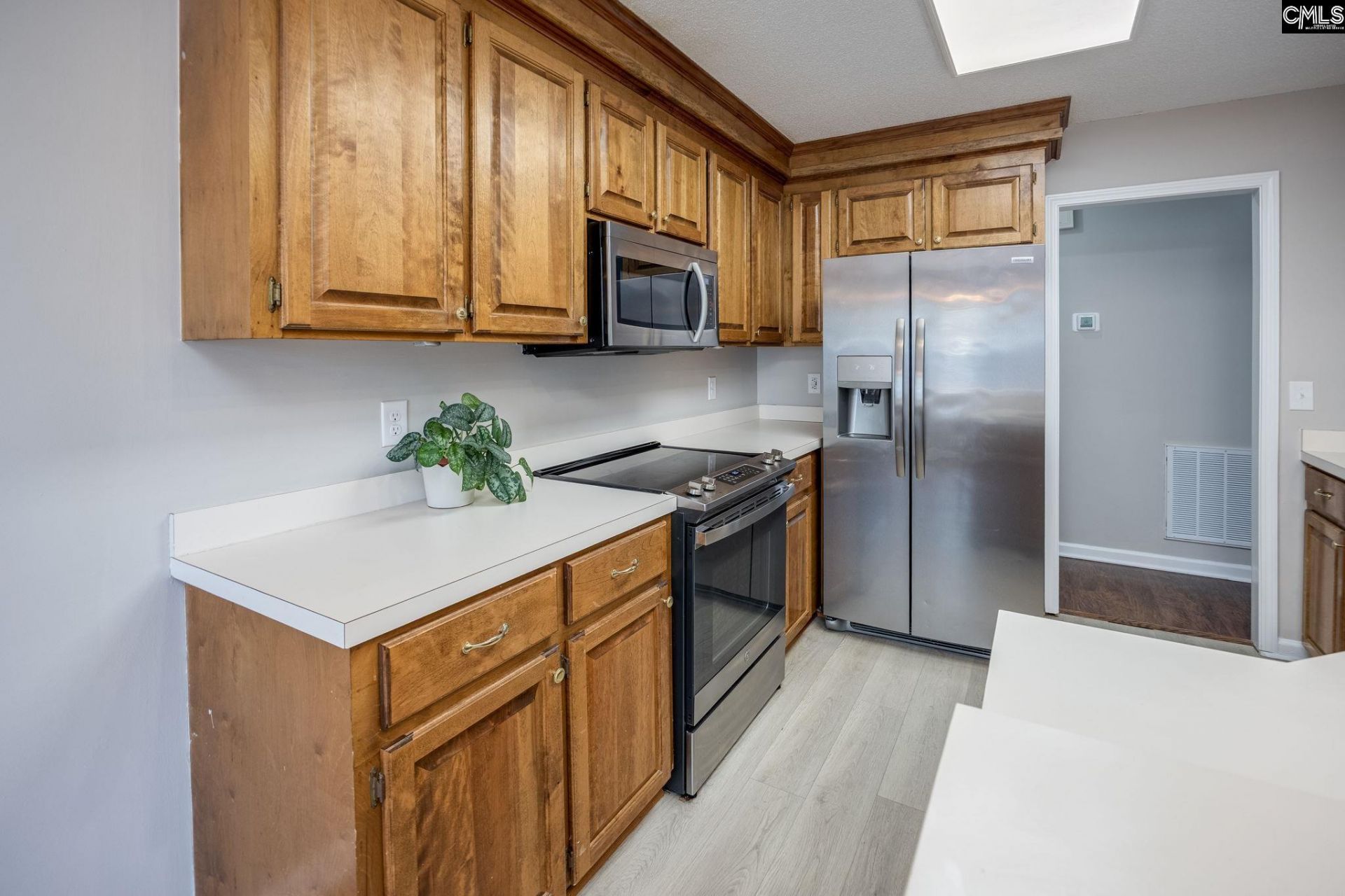 108 Colony Court  Photo 8