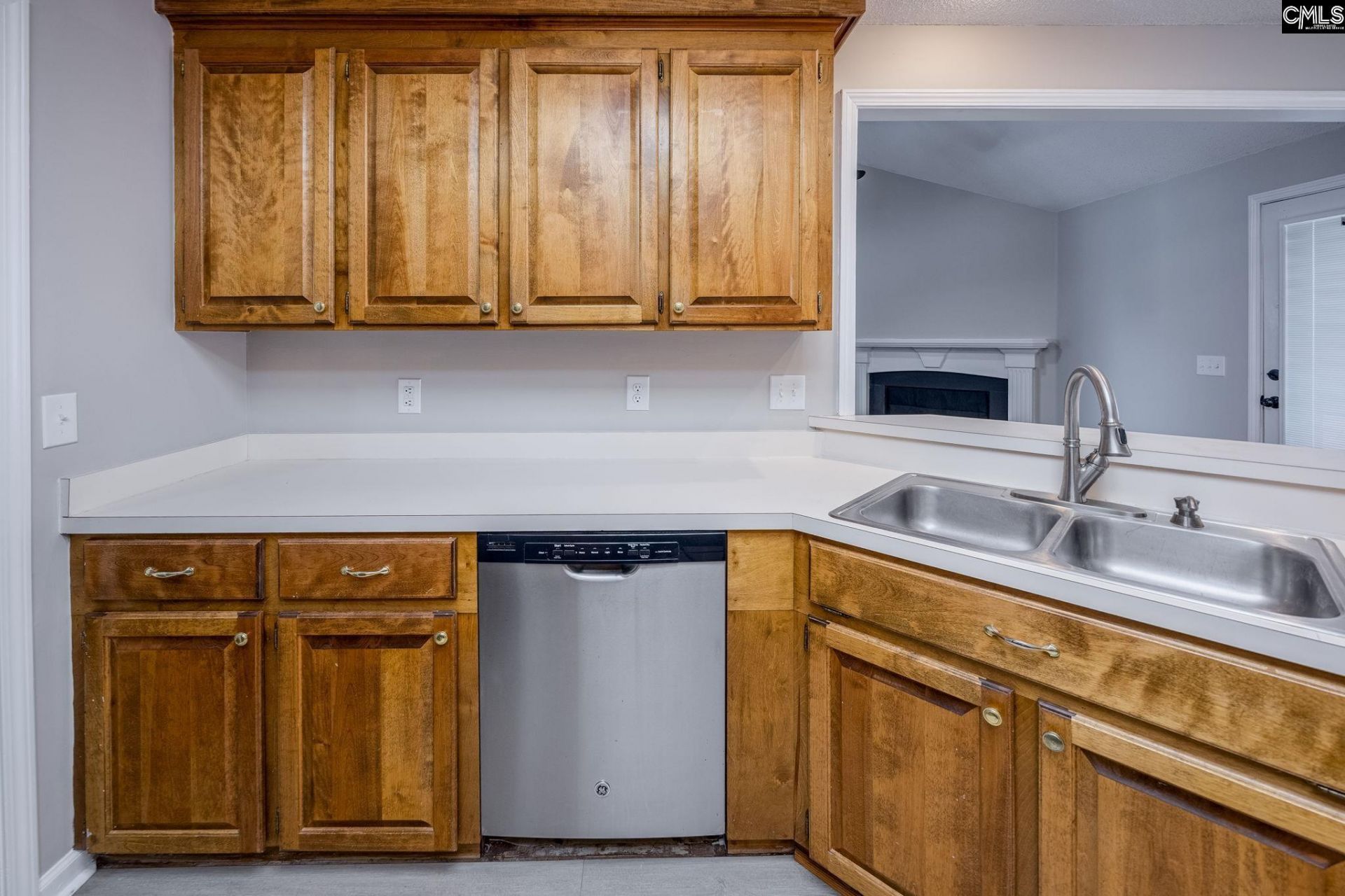 108 Colony Court  Photo 9