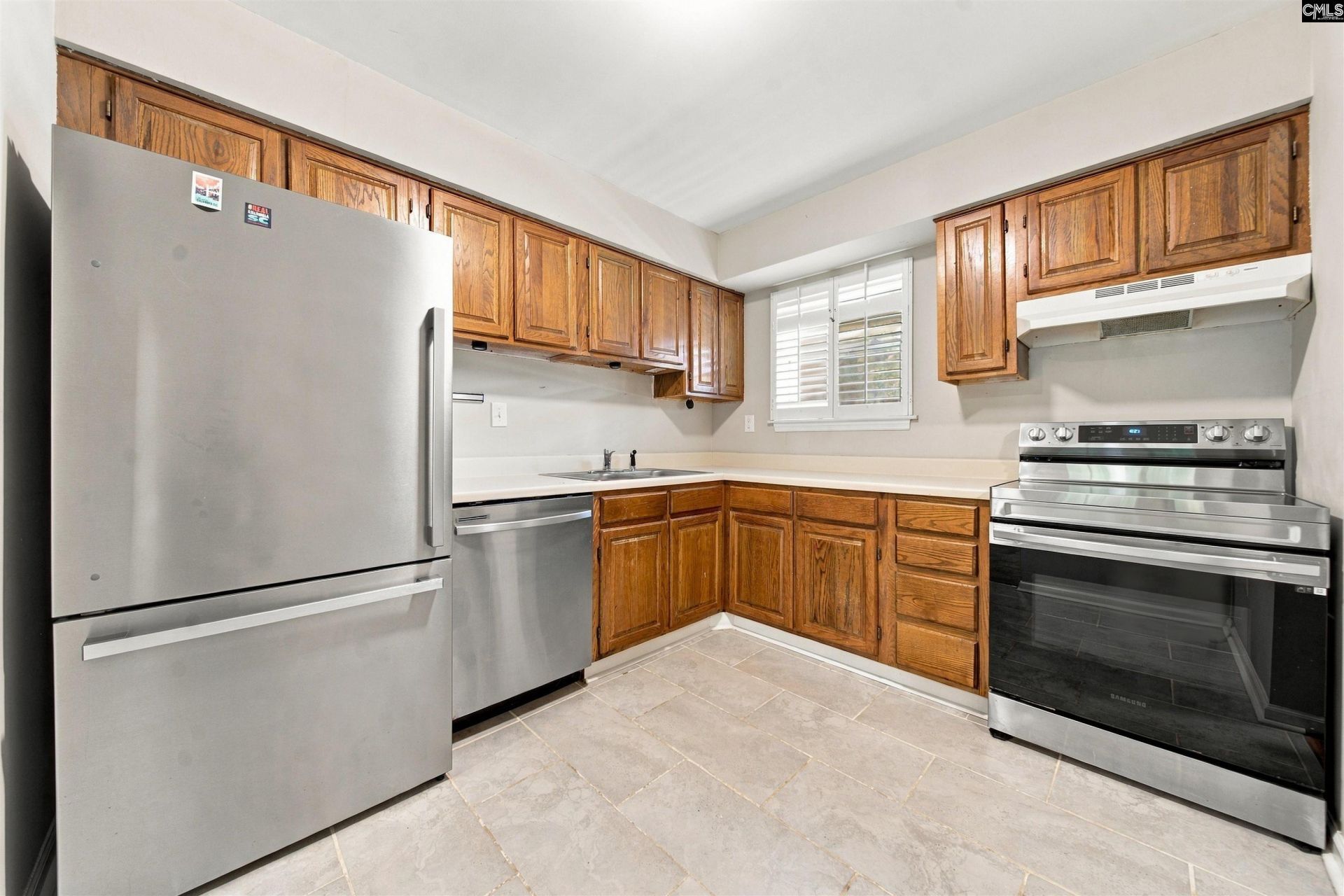 333 Edgewater Lane  Photo 4