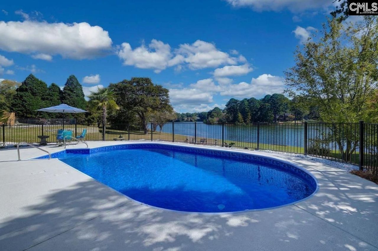 414 Bridgecreek Drive  Photo 4
