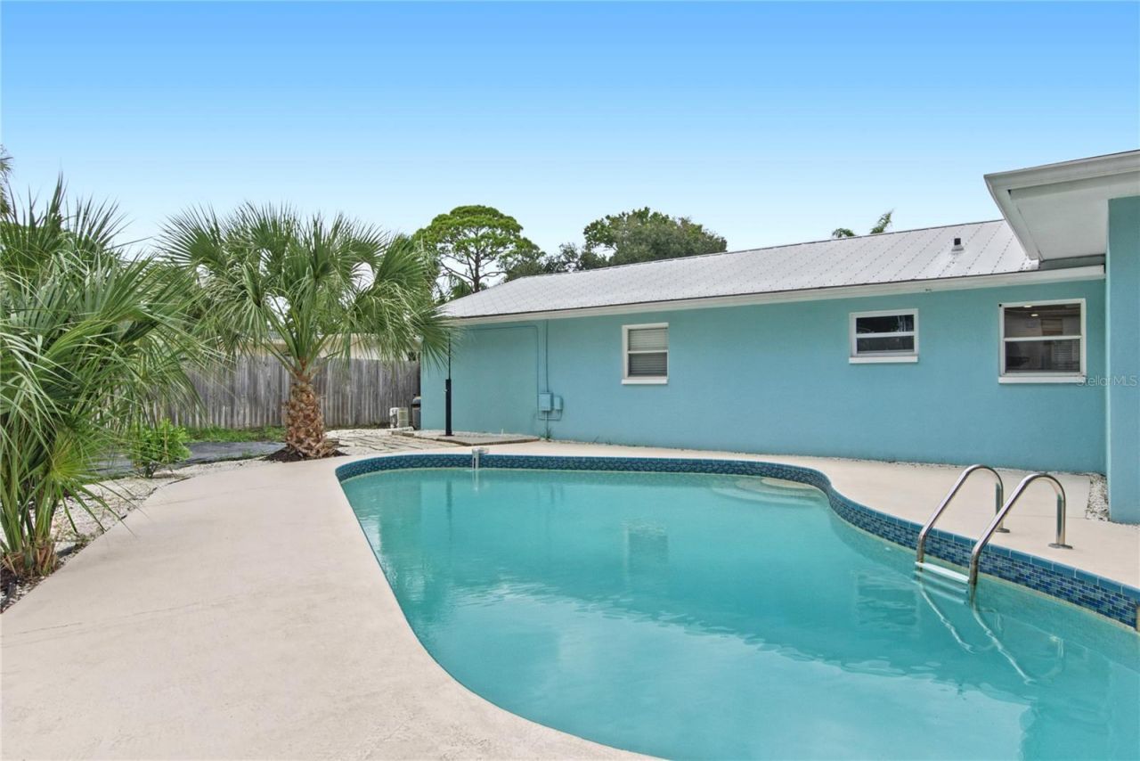 221 Ontario Avenue , Crystal Beach, FL 34681 Photo