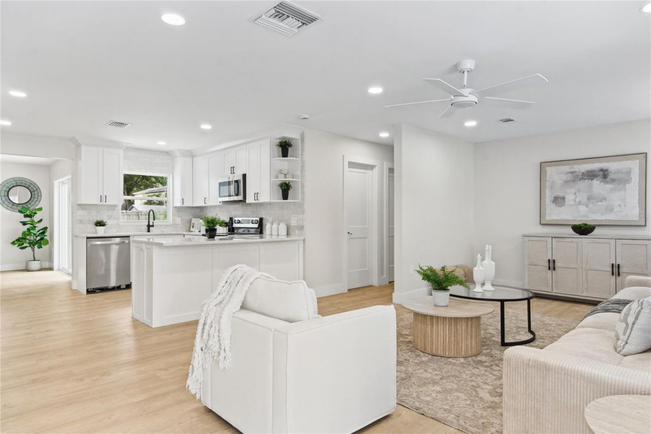 221 Ontario Avenue , Crystal Beach, FL 34681 Photo