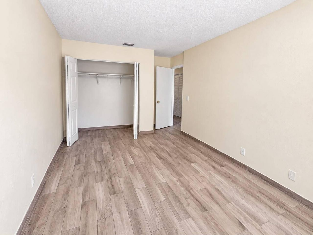 4859 Orleans Court, Unit B, West Palm Beach, FL 33415 Photo