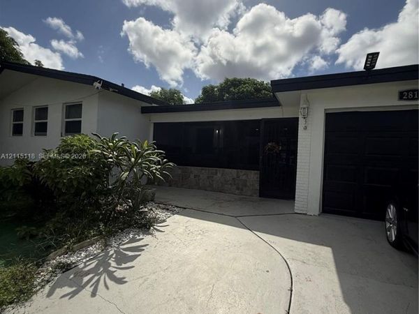2816 SW 4th Pl , Unit A, Fort Lauderdale, FL 33312