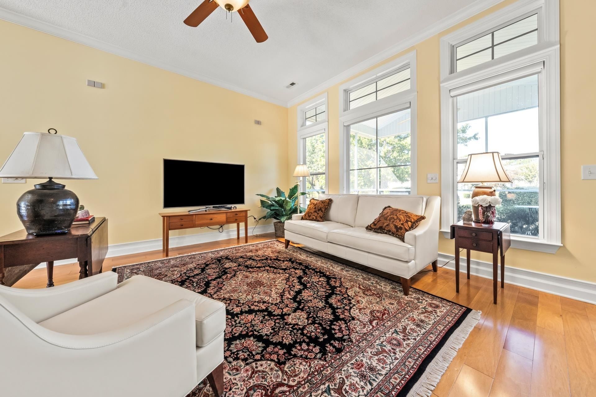 110 Hartley Pl.  Photo 6