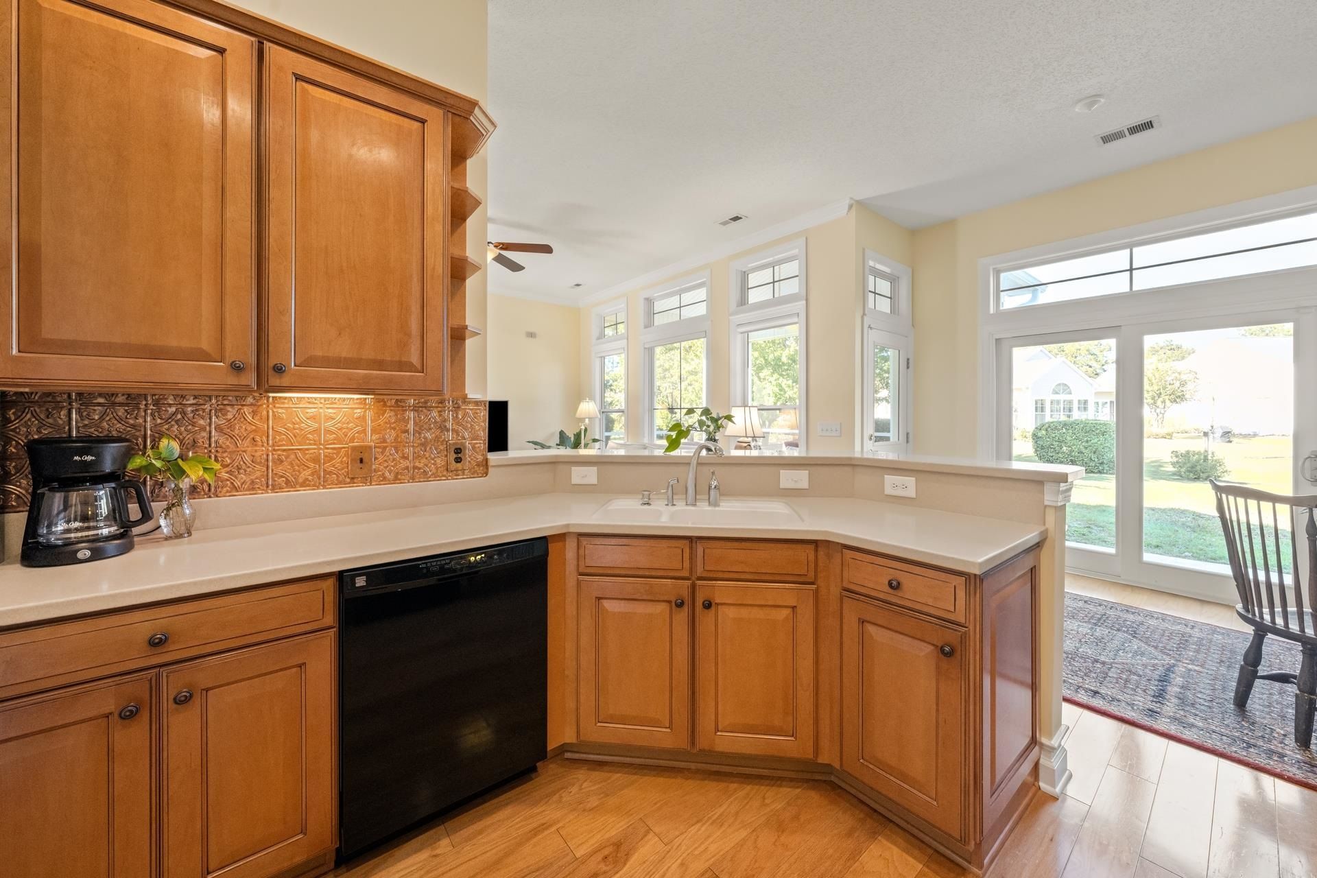 110 Hartley Pl.  Photo 9