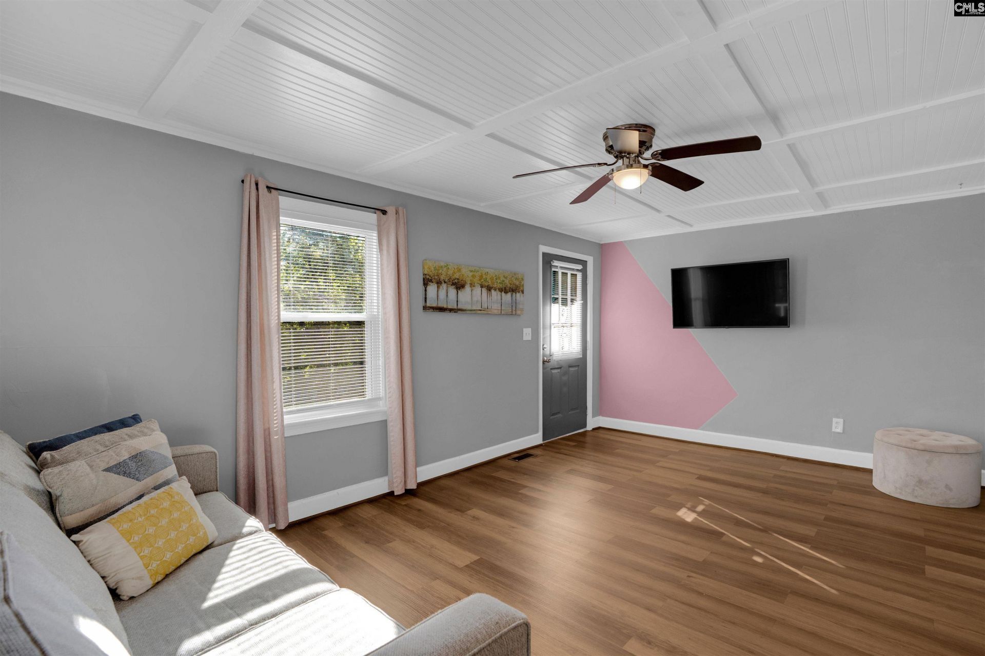 310 Rose Drive  Photo 8