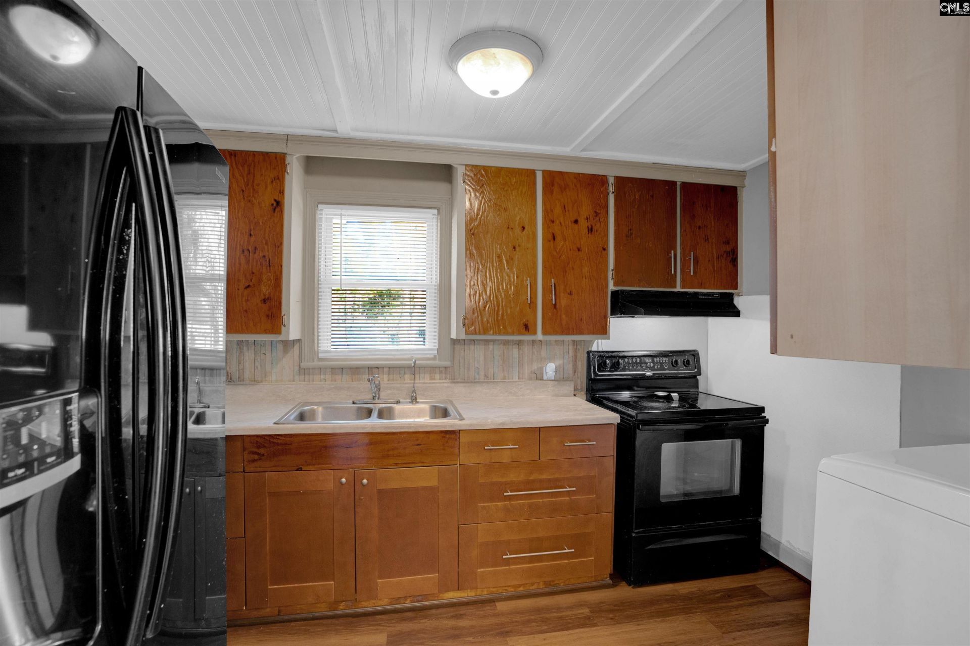 310 Rose Drive  Photo 13