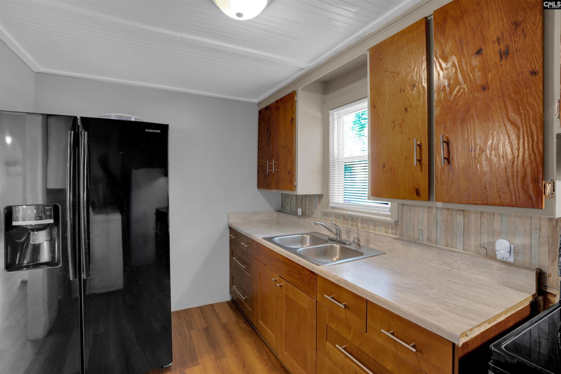 310 Rose Drive  Photo 14