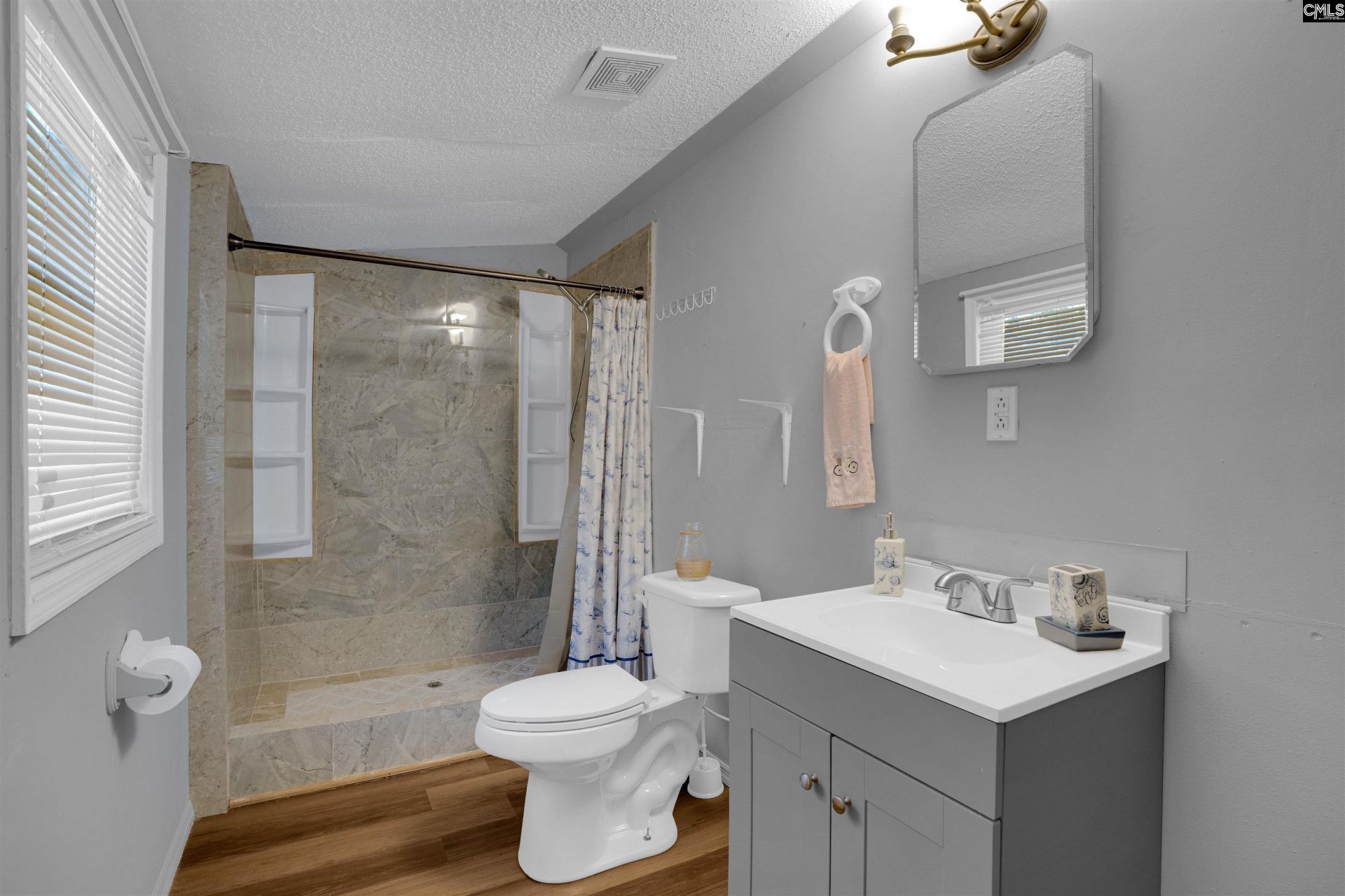 310 Rose Drive  Photo 21