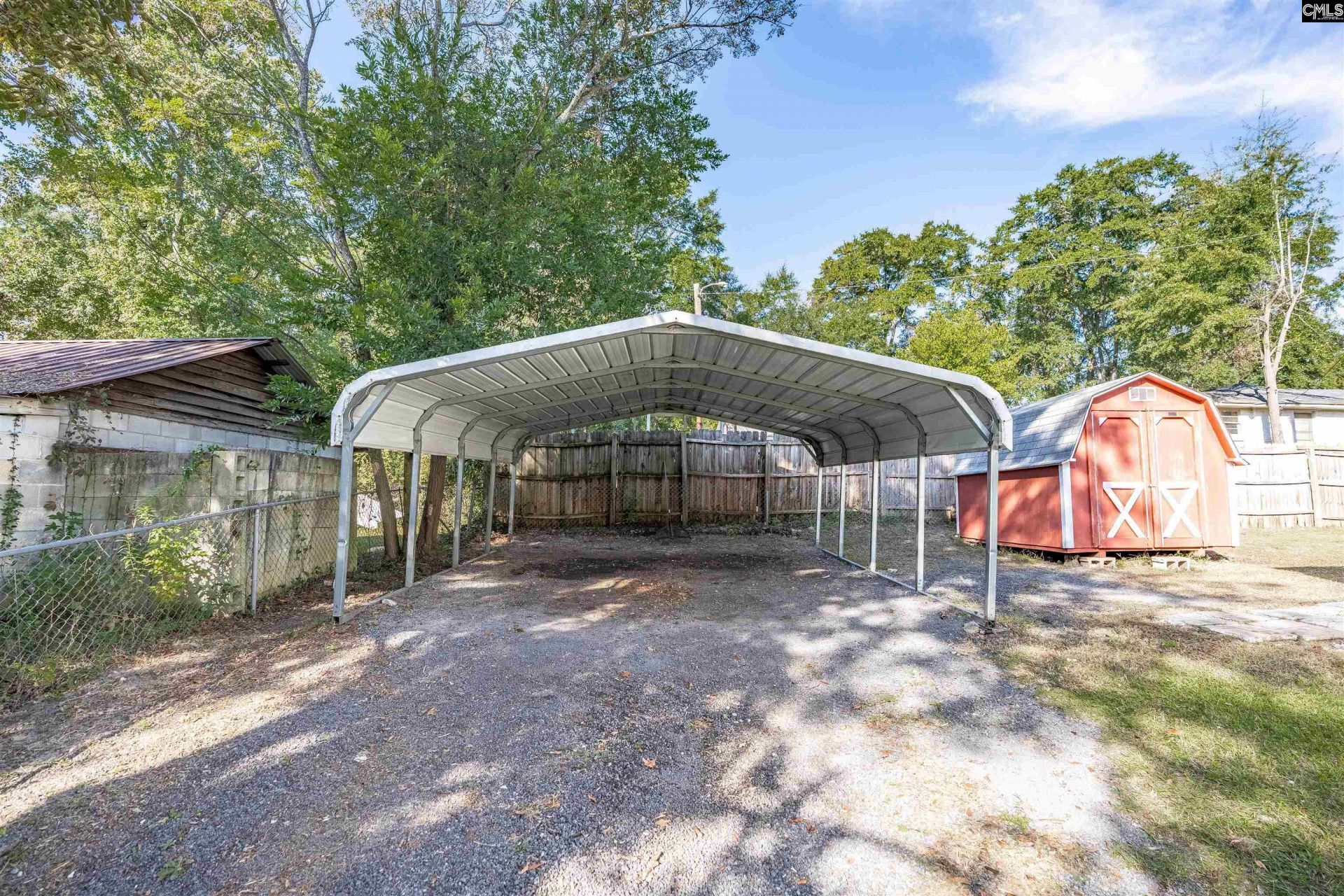 310 Rose Drive  Photo 4