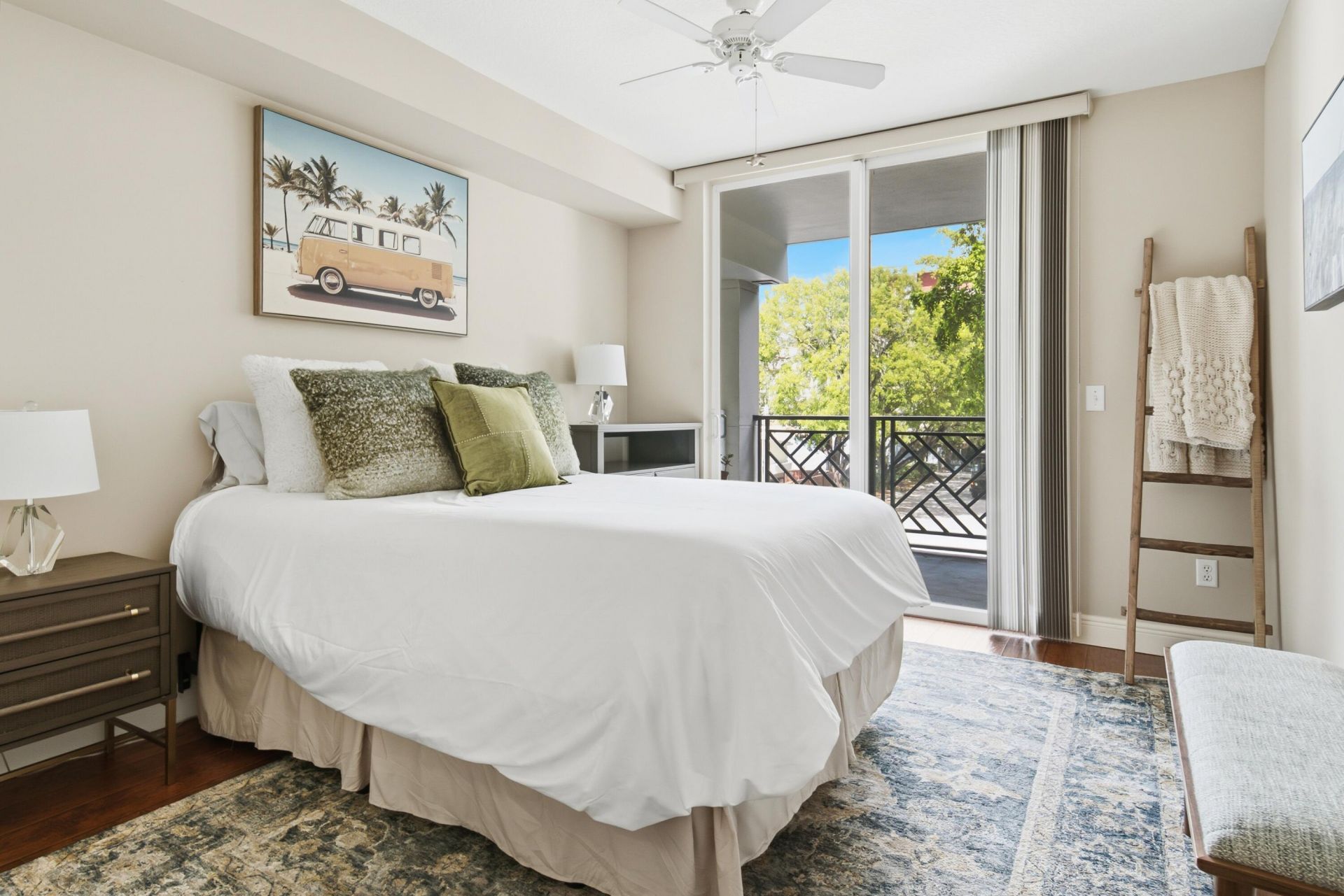 600 S Dixie Highway, Unit 211, West Palm Beach, FL 33401 Photo