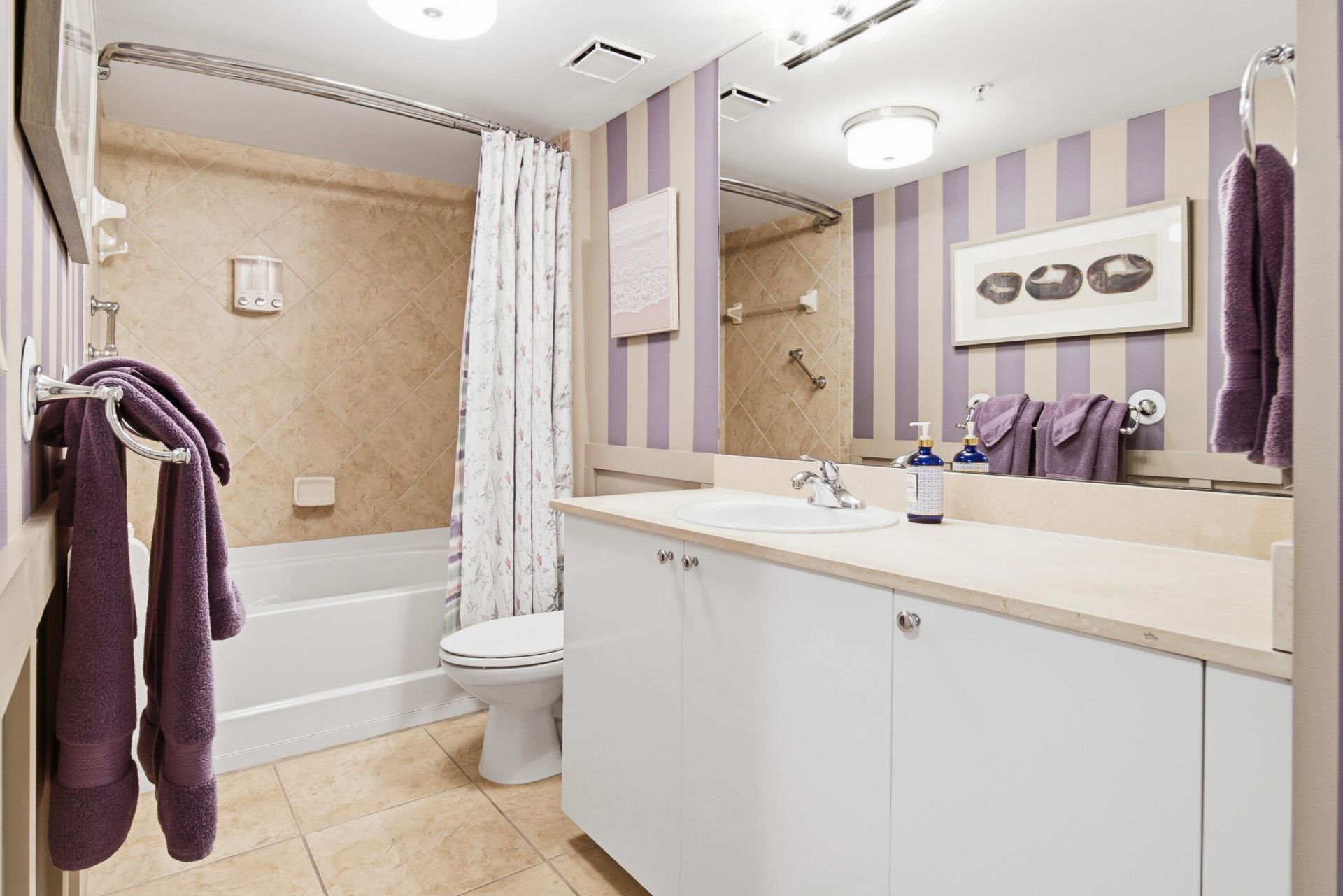 600 S Dixie Highway, Unit 211, West Palm Beach, FL 33401 Photo