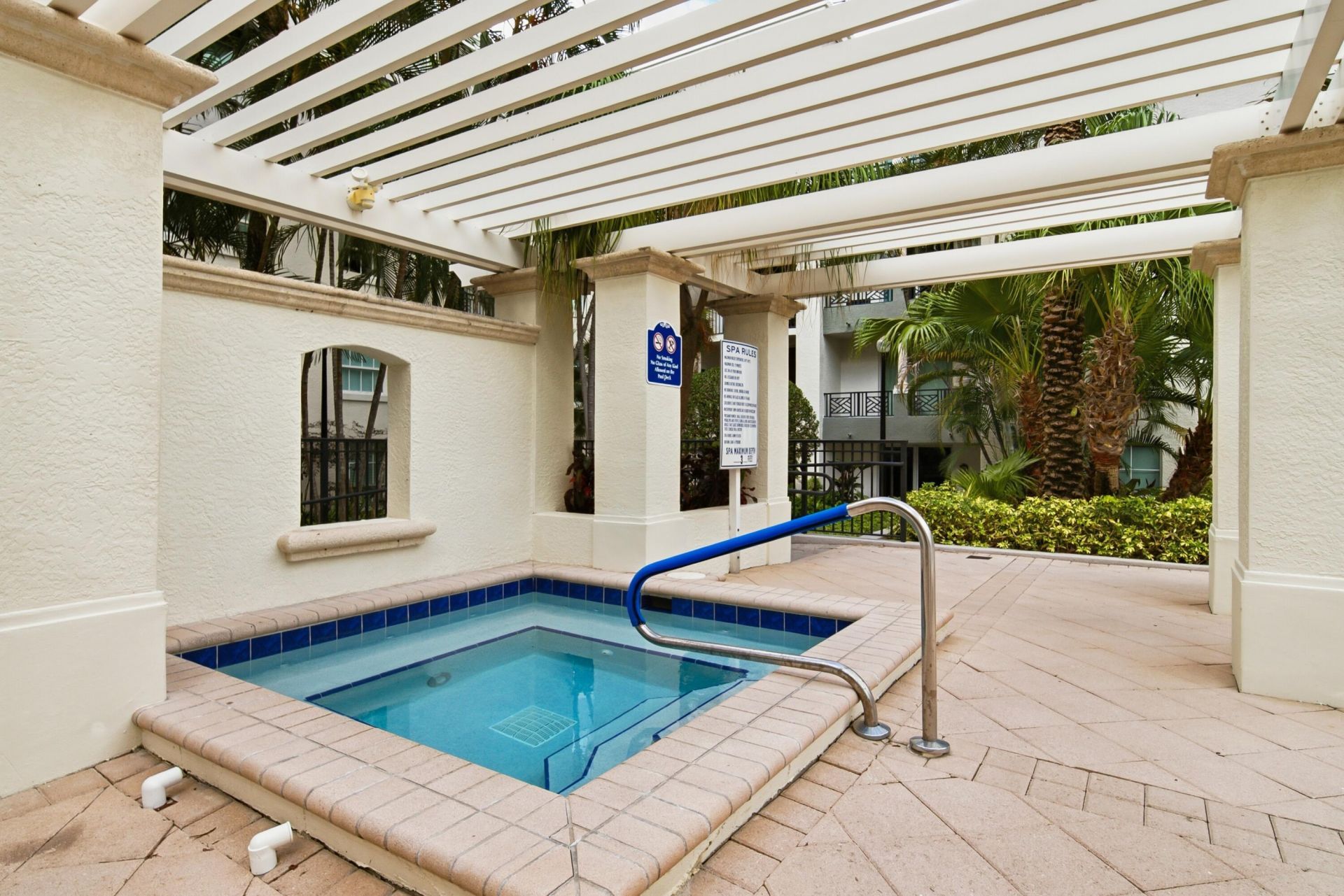 600 S Dixie Highway, Unit 211, West Palm Beach, FL 33401 Photo