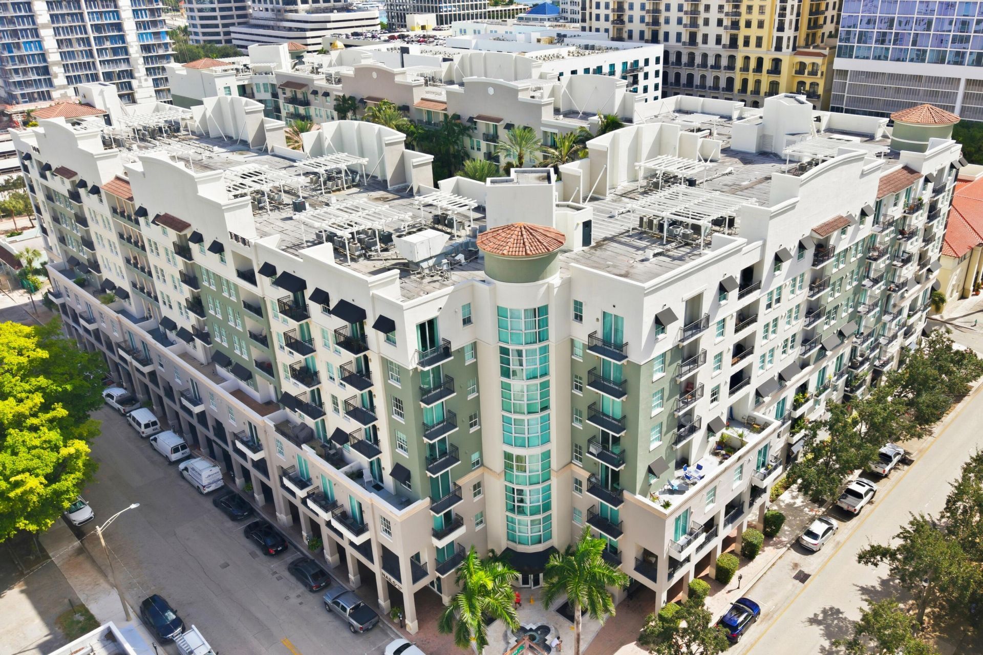 600 S Dixie Highway, Unit 211, West Palm Beach, FL 33401 Photo