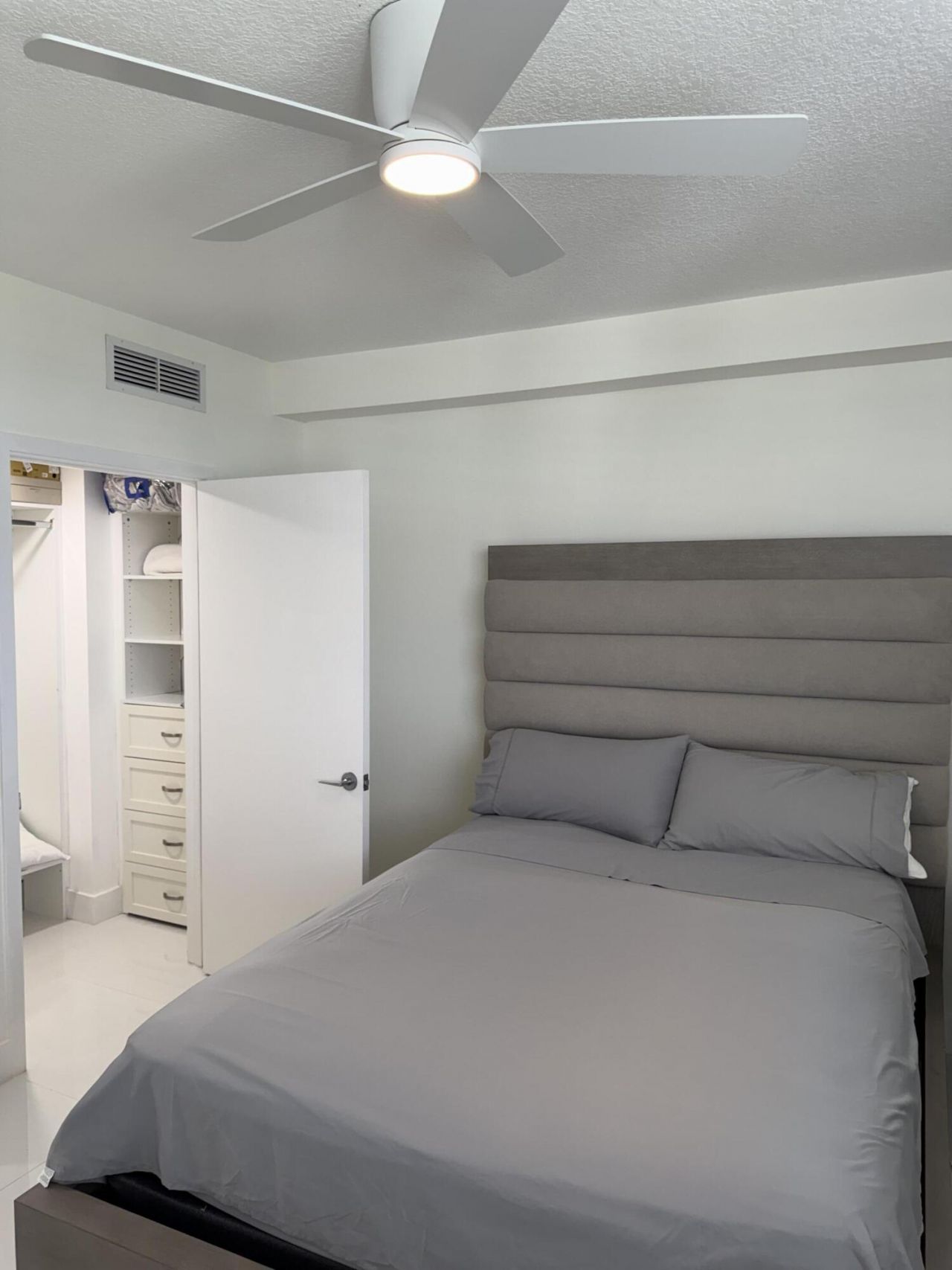 1551 N Flagler Drive, Unit 1108, West Palm Beach, FL 33401 Photo