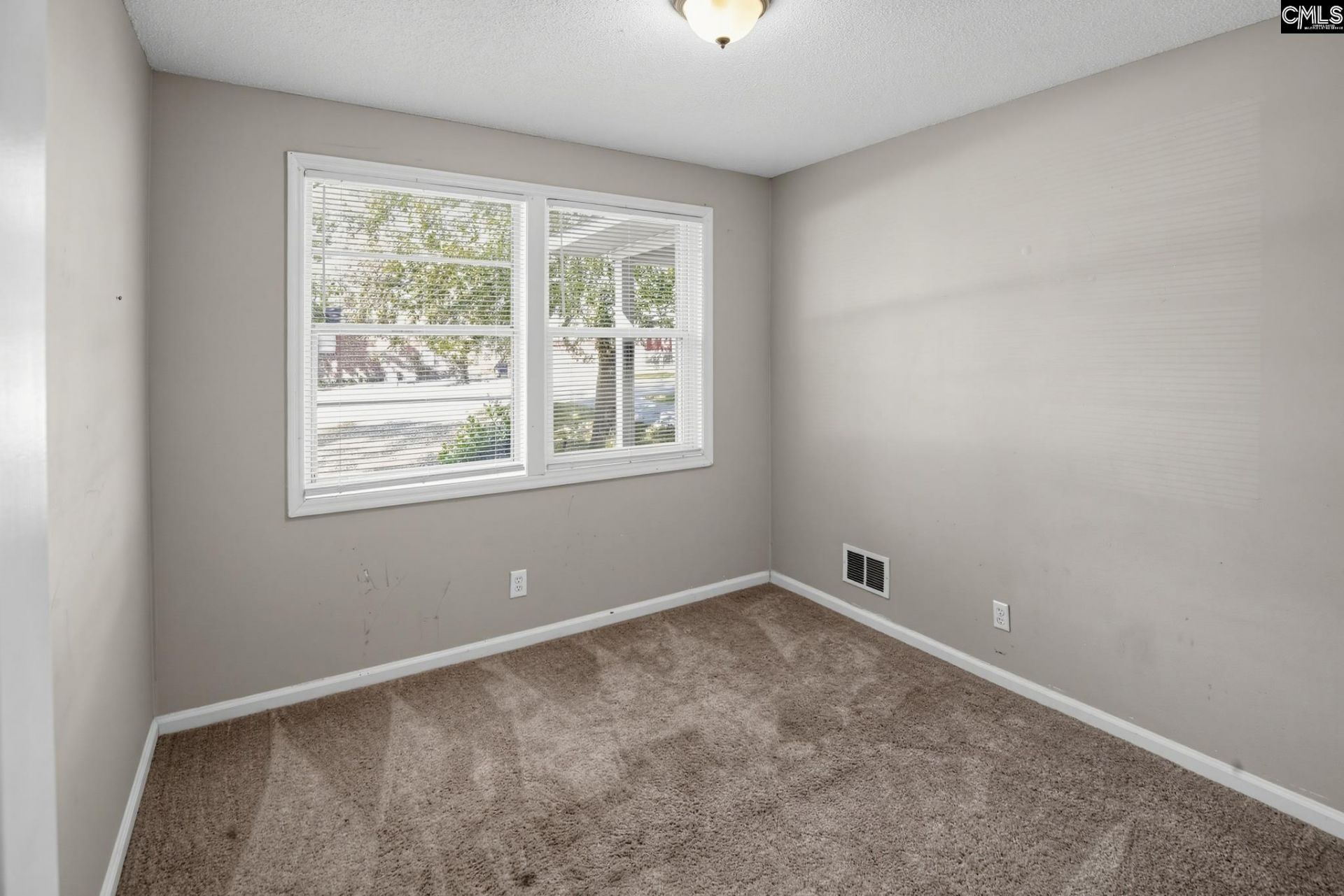429 Mockernut Lane  Photo 8