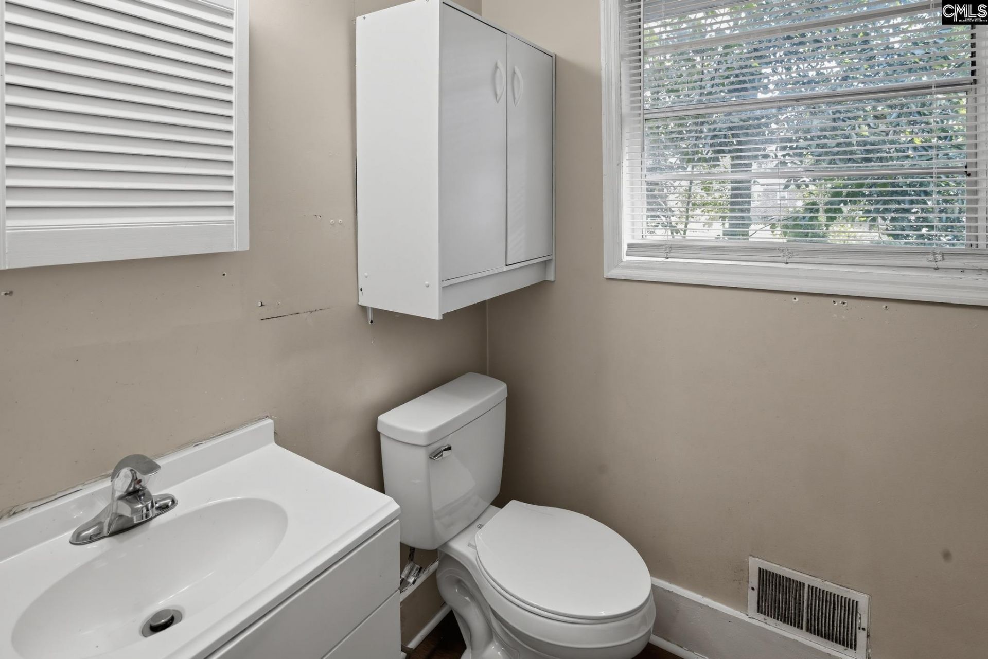 429 Mockernut Lane  Photo 9