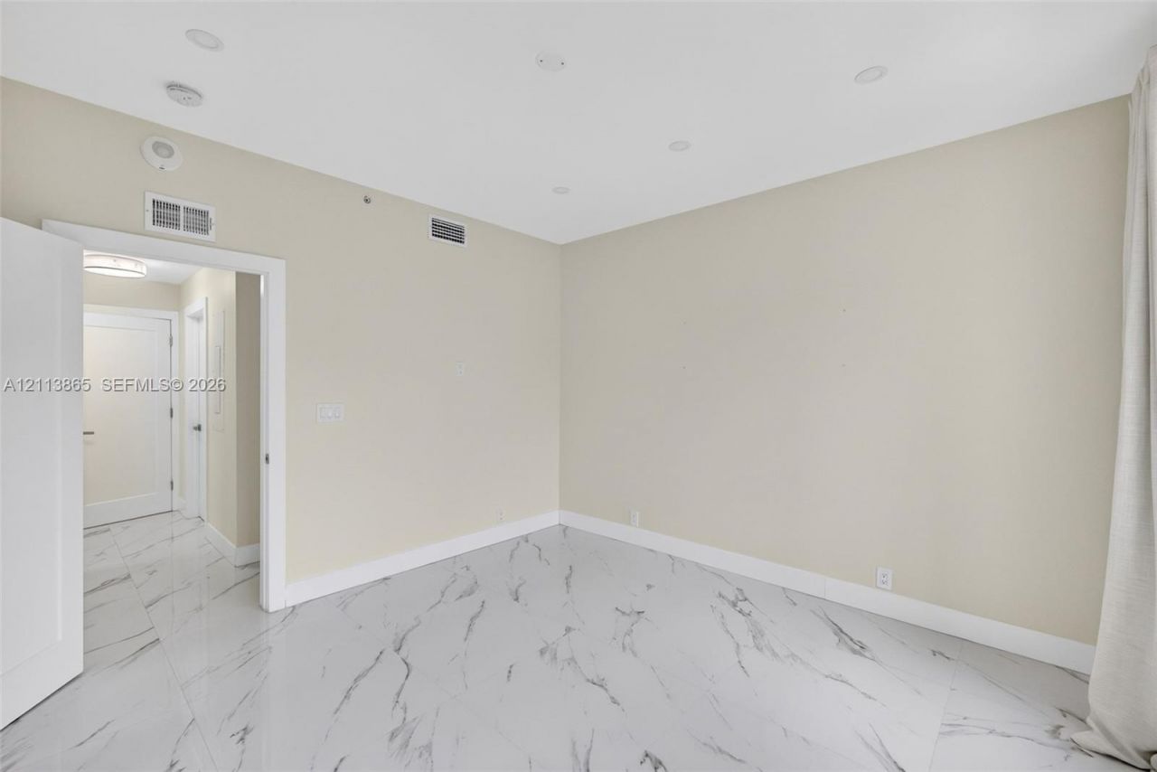 3900 Island Blvd , Unit B408, Aventura, FL 33160 Photo