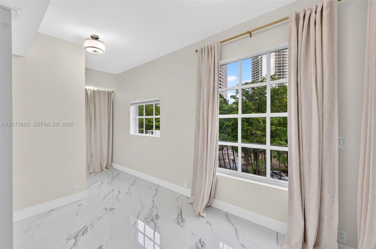 3900 Island Blvd , Unit B408, Aventura, FL 33160 Photo