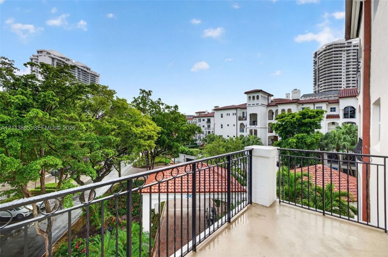 3900 Island Blvd , Unit B408, Aventura, FL 33160 Photo
