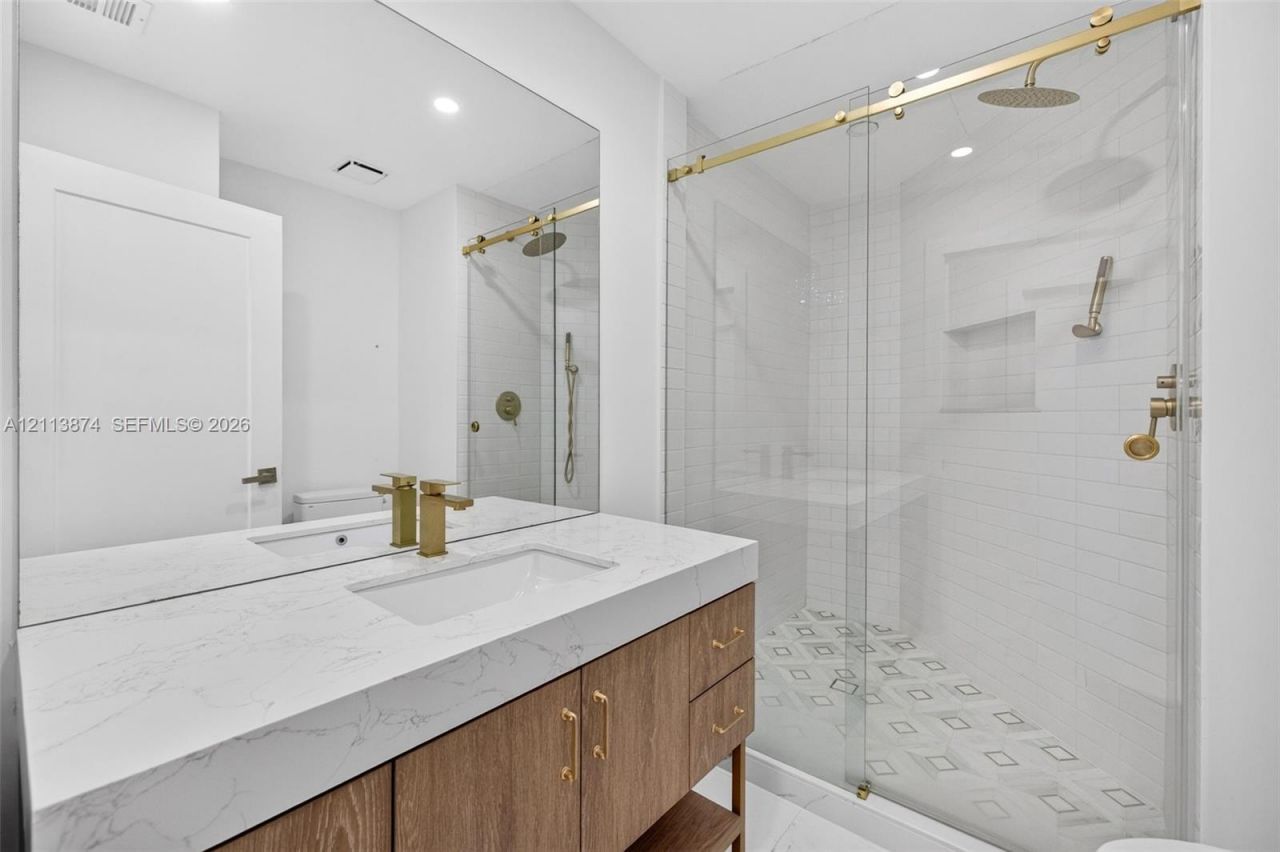 3900 Island Blvd , Unit B408, Aventura, FL 33160 Photo
