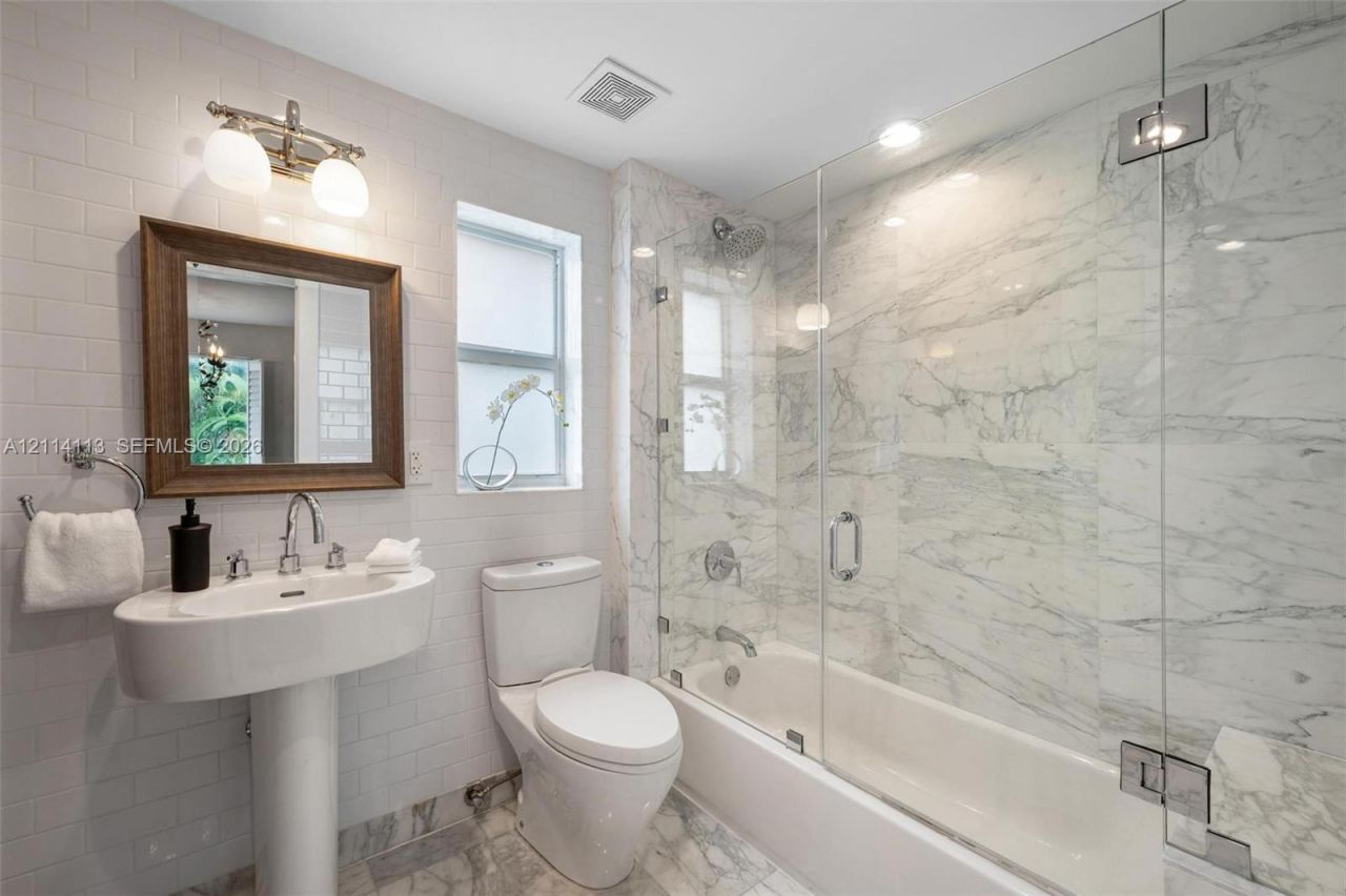 5386 Alton Rd , Miami Beach, FL 33140 Photo