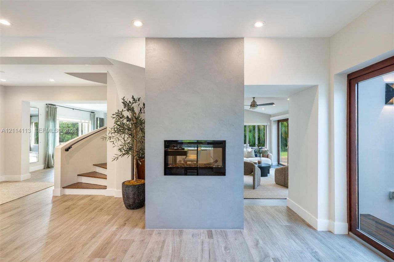 5386 Alton Rd , Miami Beach, FL 33140 Photo