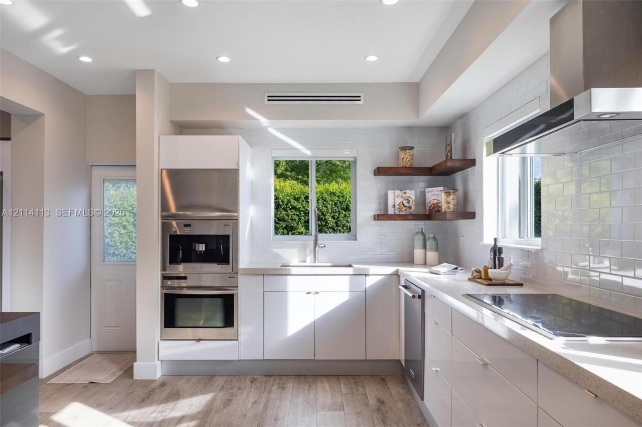5386 Alton Rd , Miami Beach, FL 33140 Photo