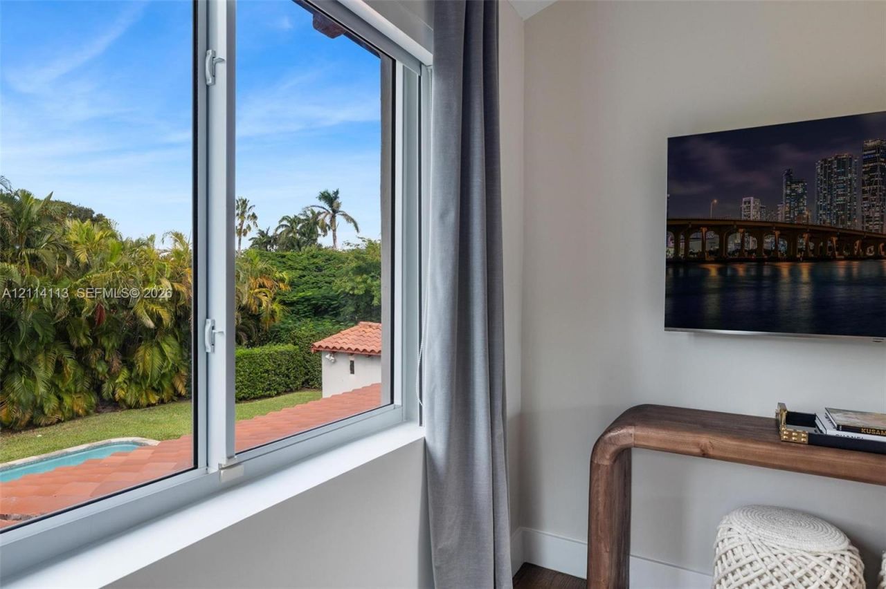 5386 Alton Rd , Miami Beach, FL 33140 Photo