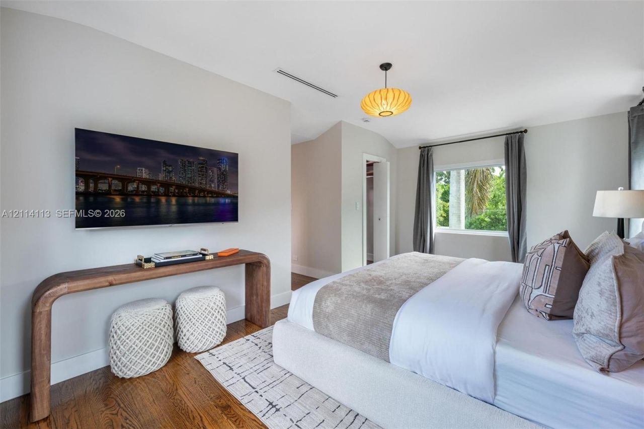 5386 Alton Rd , Miami Beach, FL 33140 Photo