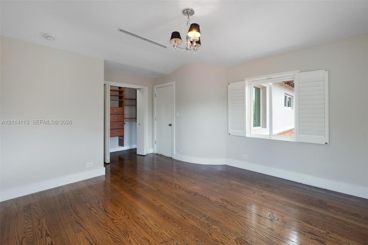 5386 Alton Rd , Miami Beach, FL 33140 Photo