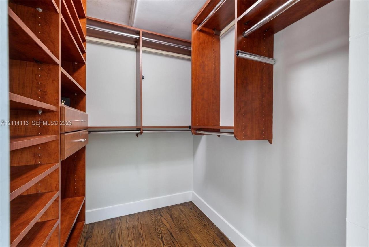 5386 Alton Rd , Miami Beach, FL 33140 Photo
