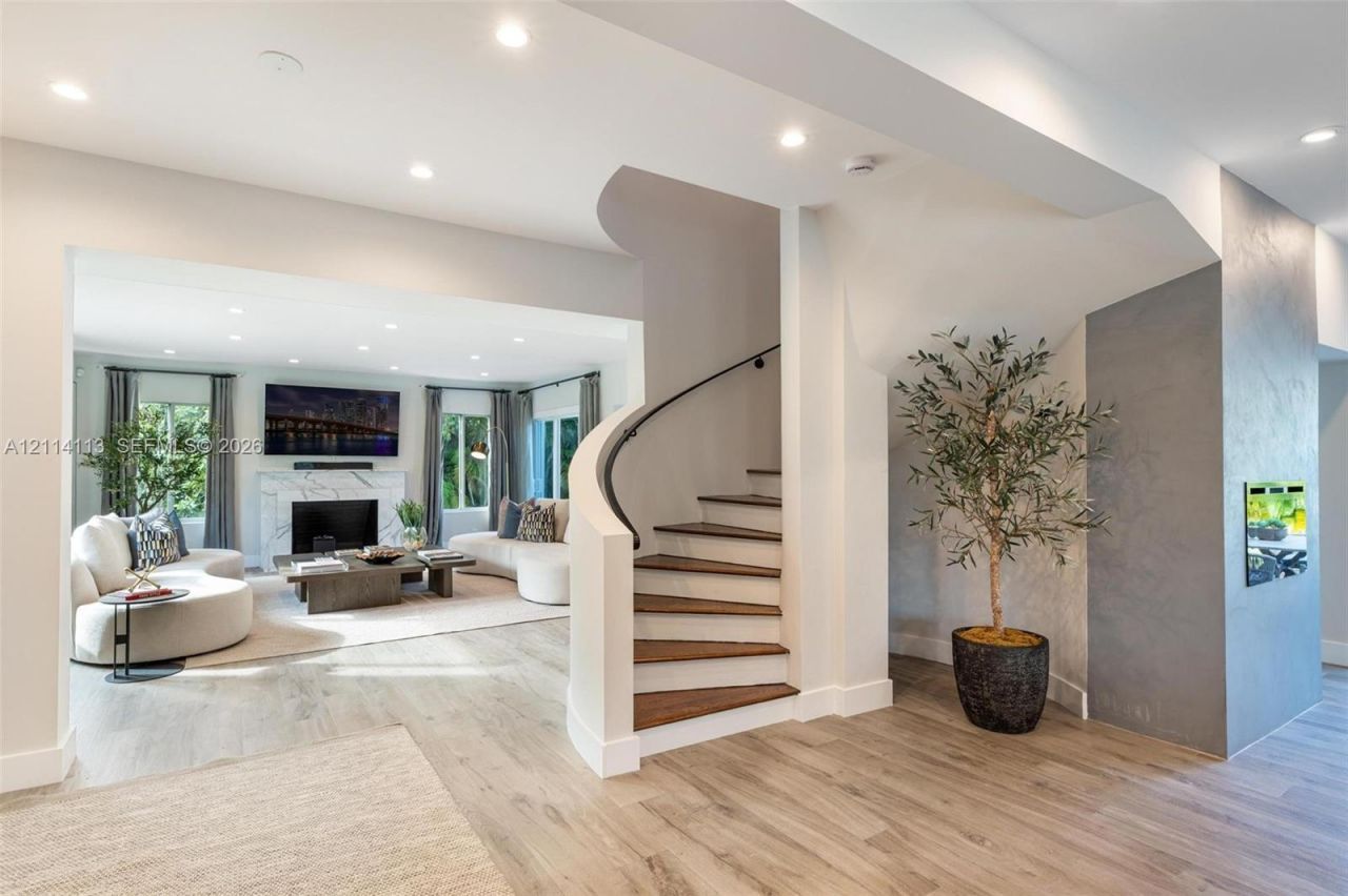 5386 Alton Rd , Miami Beach, FL 33140 Photo