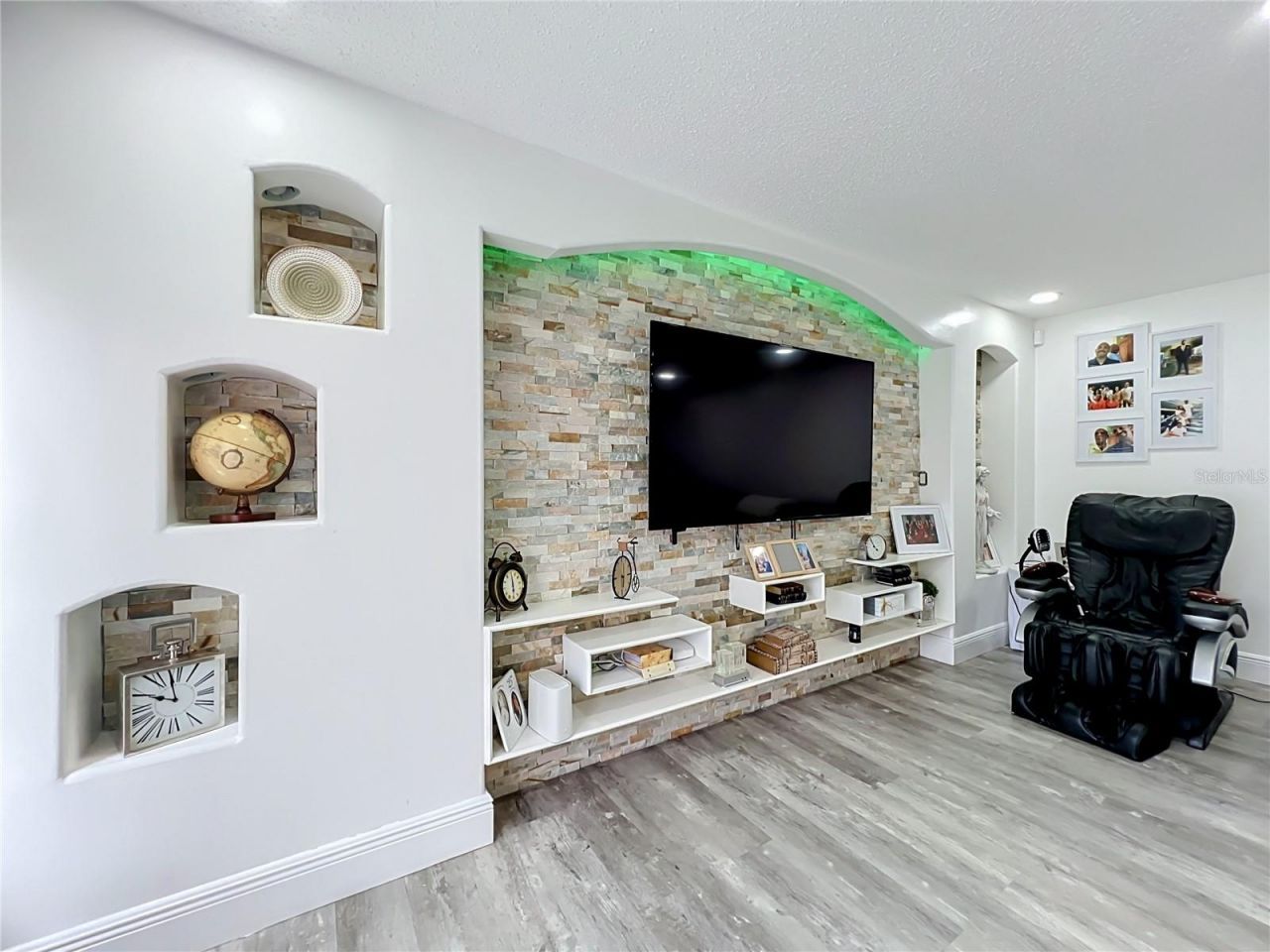 3275 Amberley Park Circle , Kissimmee, FL 34743 Photo