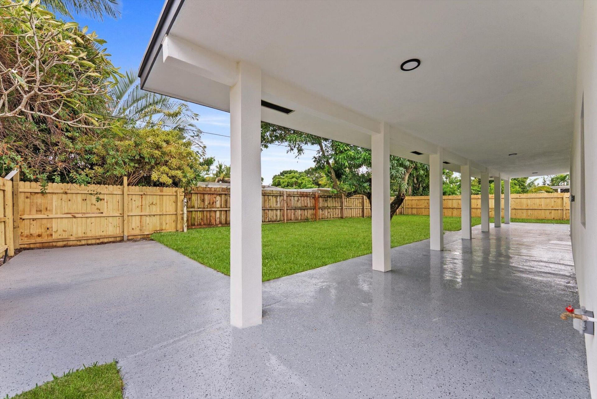 162 SE 27th Way, Boynton Beach, FL 33435 Photo