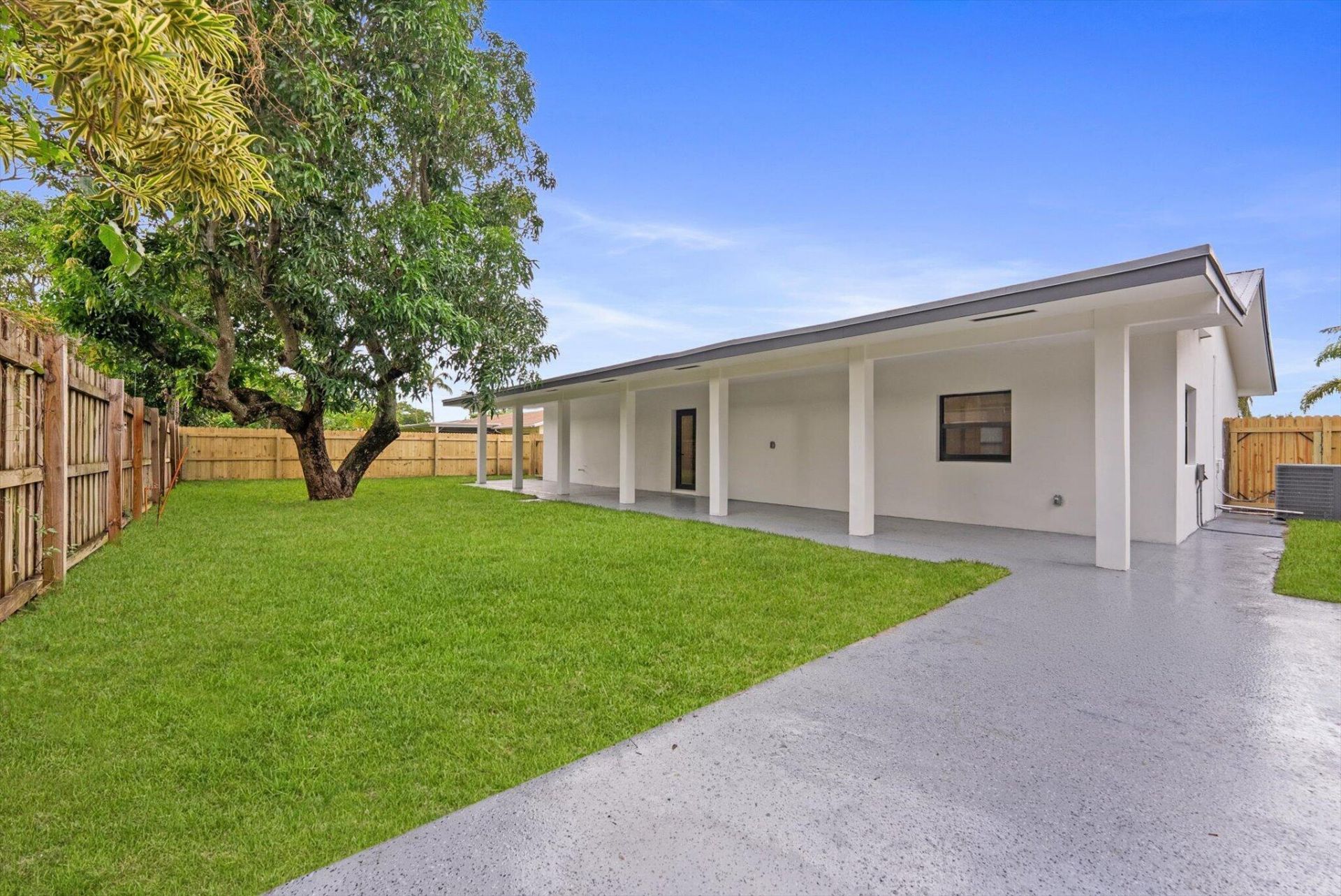 162 SE 27th Way, Boynton Beach, FL 33435 Photo