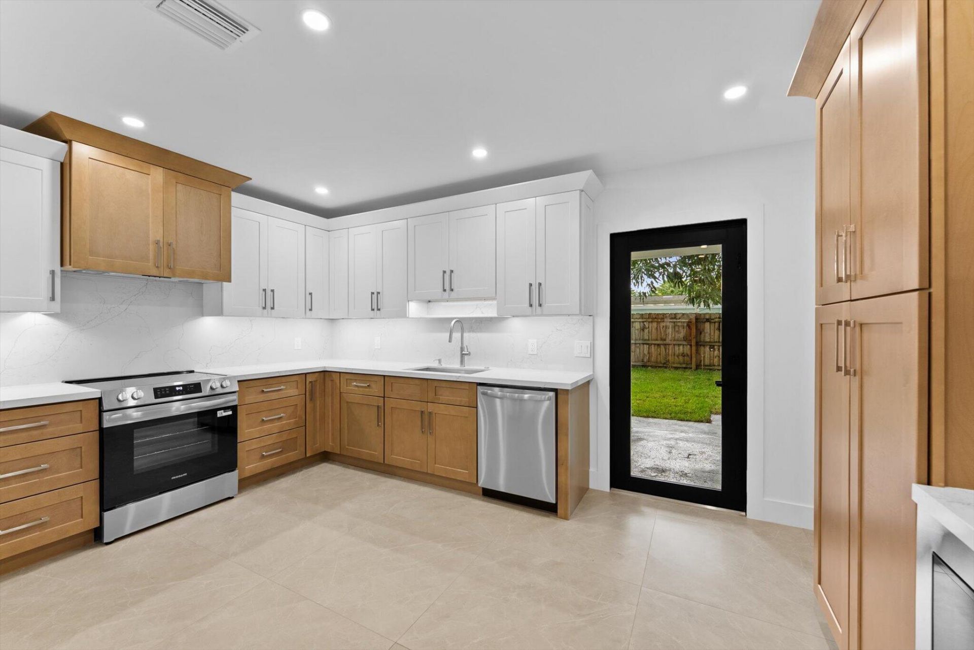 162 SE 27th Way, Boynton Beach, FL 33435 Photo