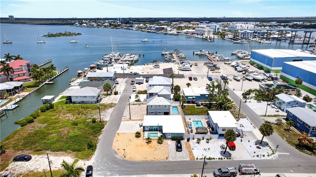 412 Harbor Ct , Fort Myers Beach, FL 33931 Photo