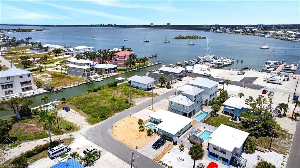 412 Harbor Ct , Fort Myers Beach, FL 33931 Photo