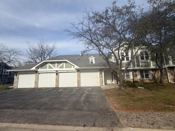 182 Hemingway Court , Unit 246, Vernon Hills, IL 60061