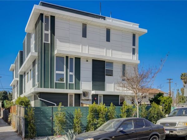 839 1/2 N Kingsley, Hollywood, CA 90029