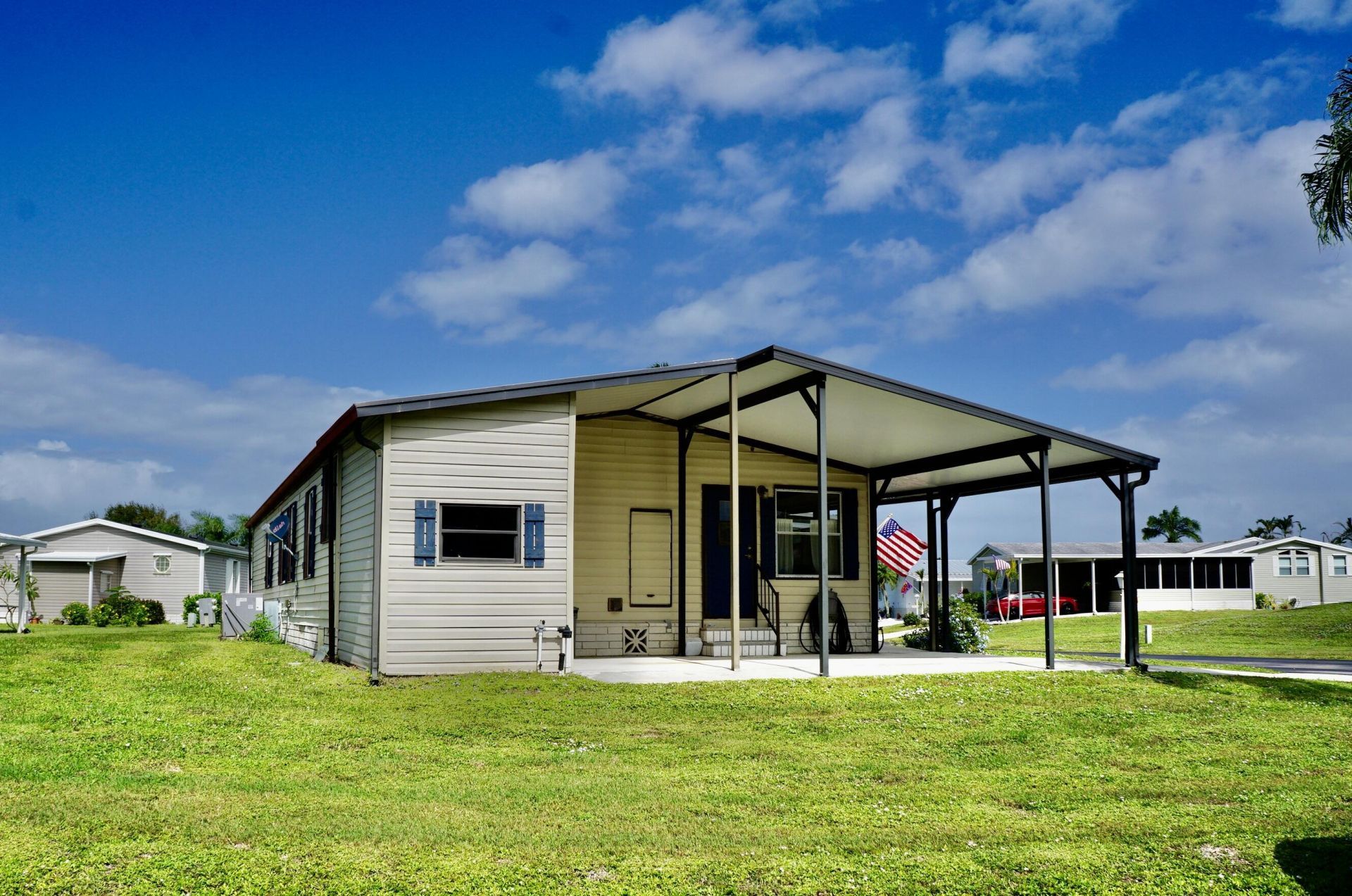 552 Tropical Isles Circle, Fort Pierce, FL 34982 Photo