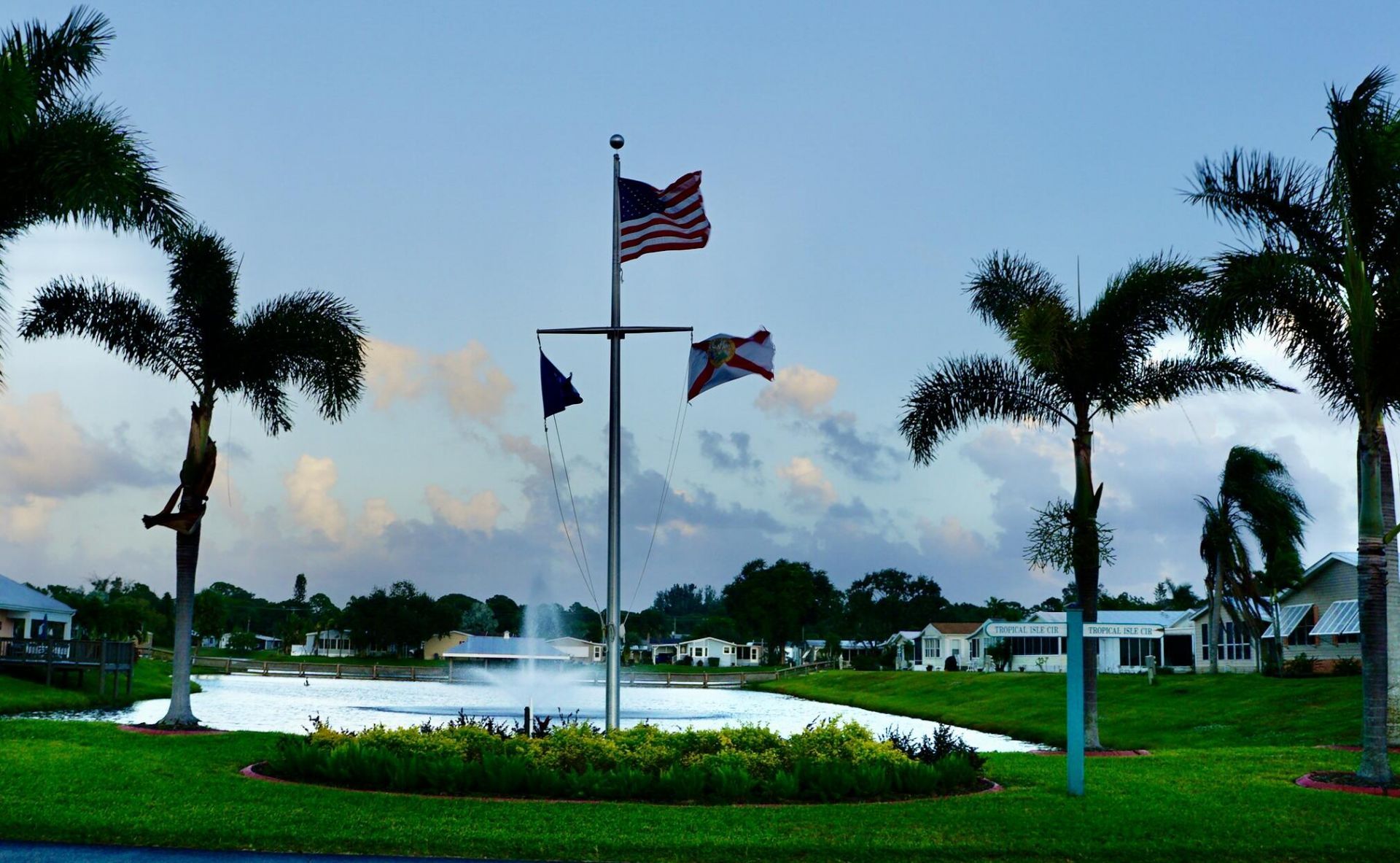 552 Tropical Isles Circle, Fort Pierce, FL 34982 Photo