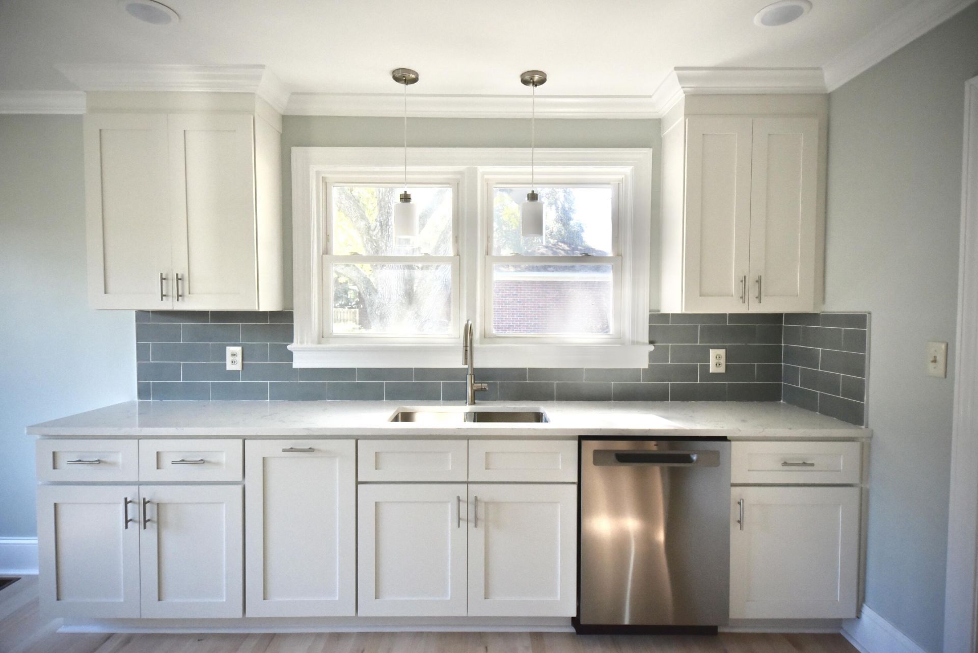5068 Victoria Avenue Photo 11