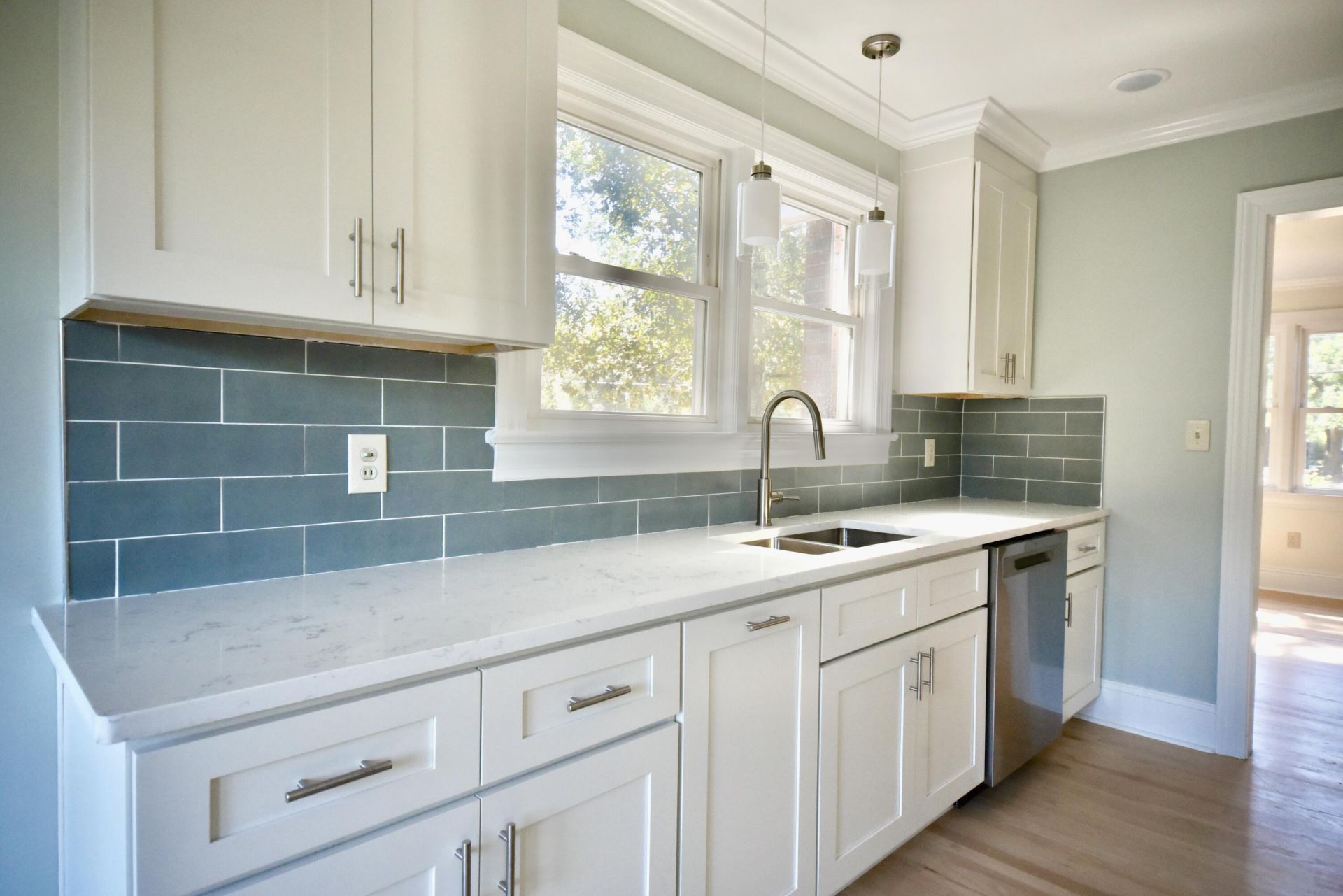 5068 Victoria Avenue Photo 12